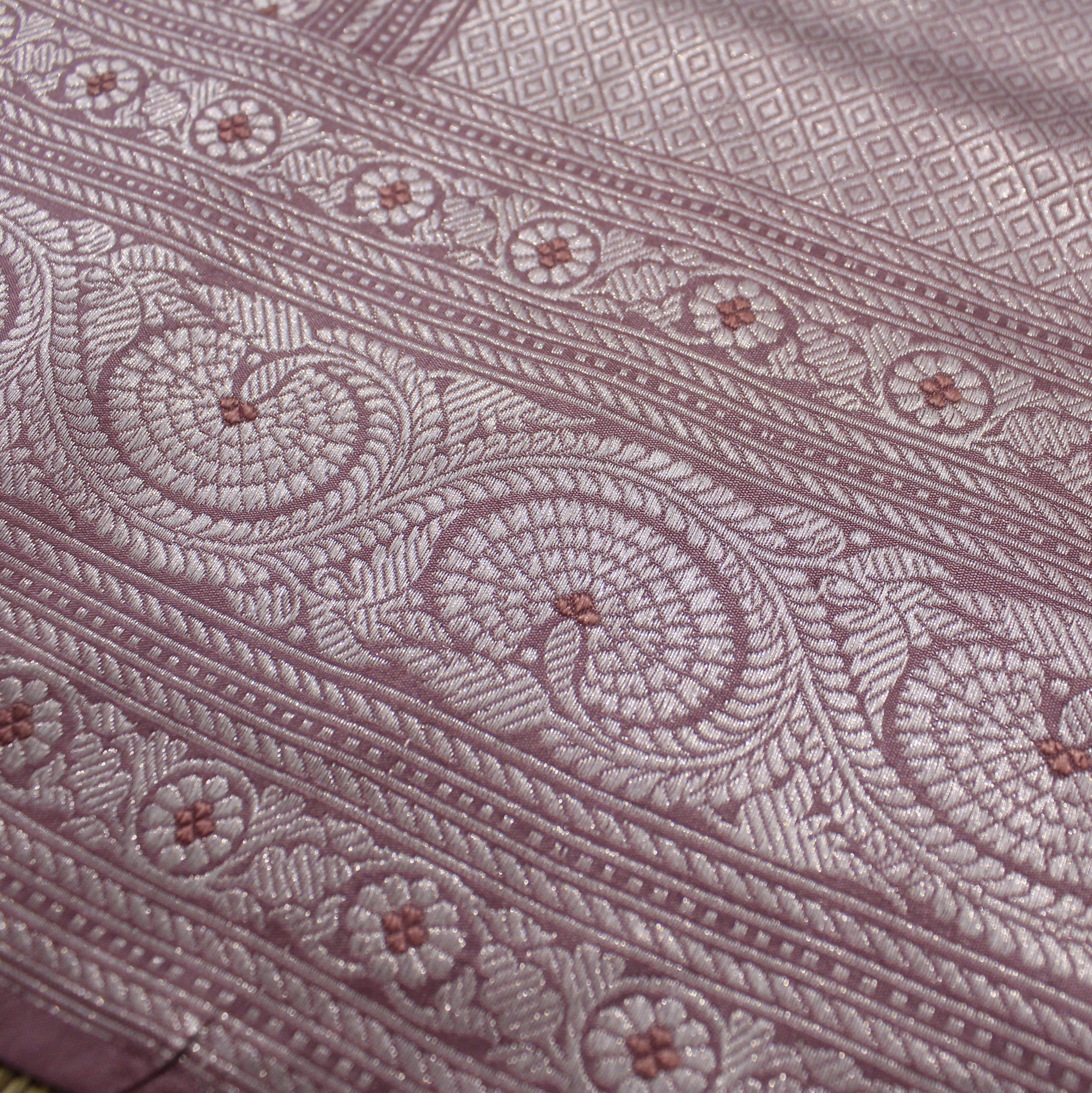 Dusty Pink Khadwa Benarasi - A Masterpiece