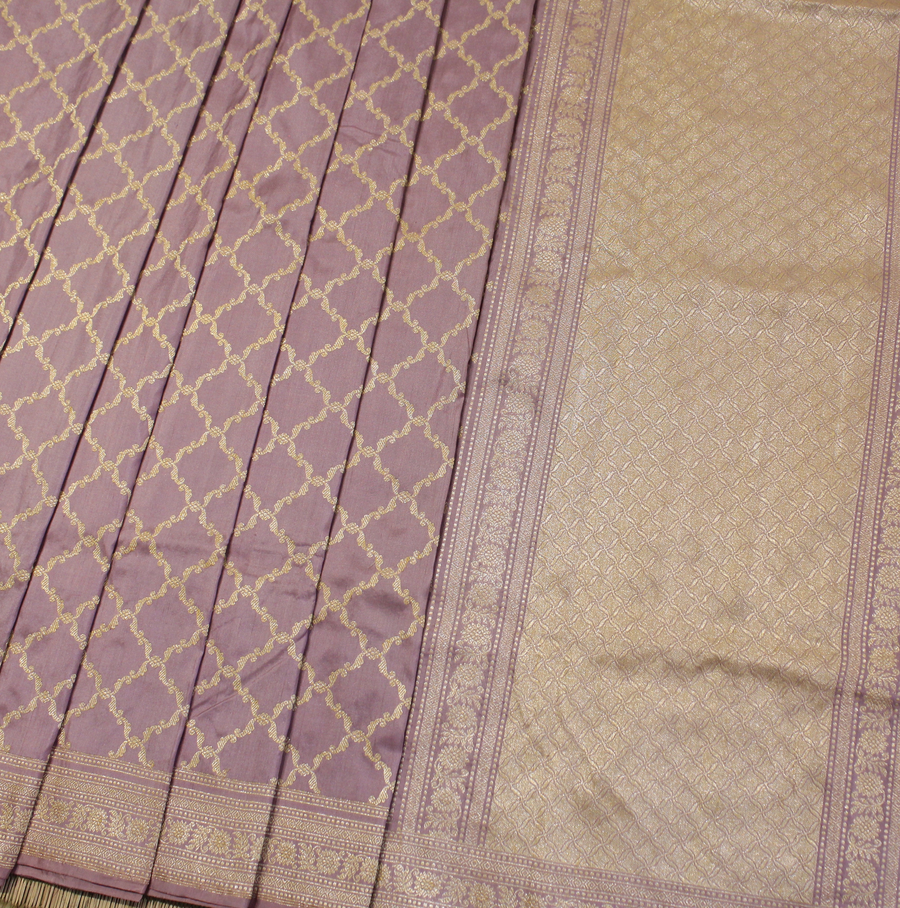 Onion Pink Khadwa Jaal Benarasi