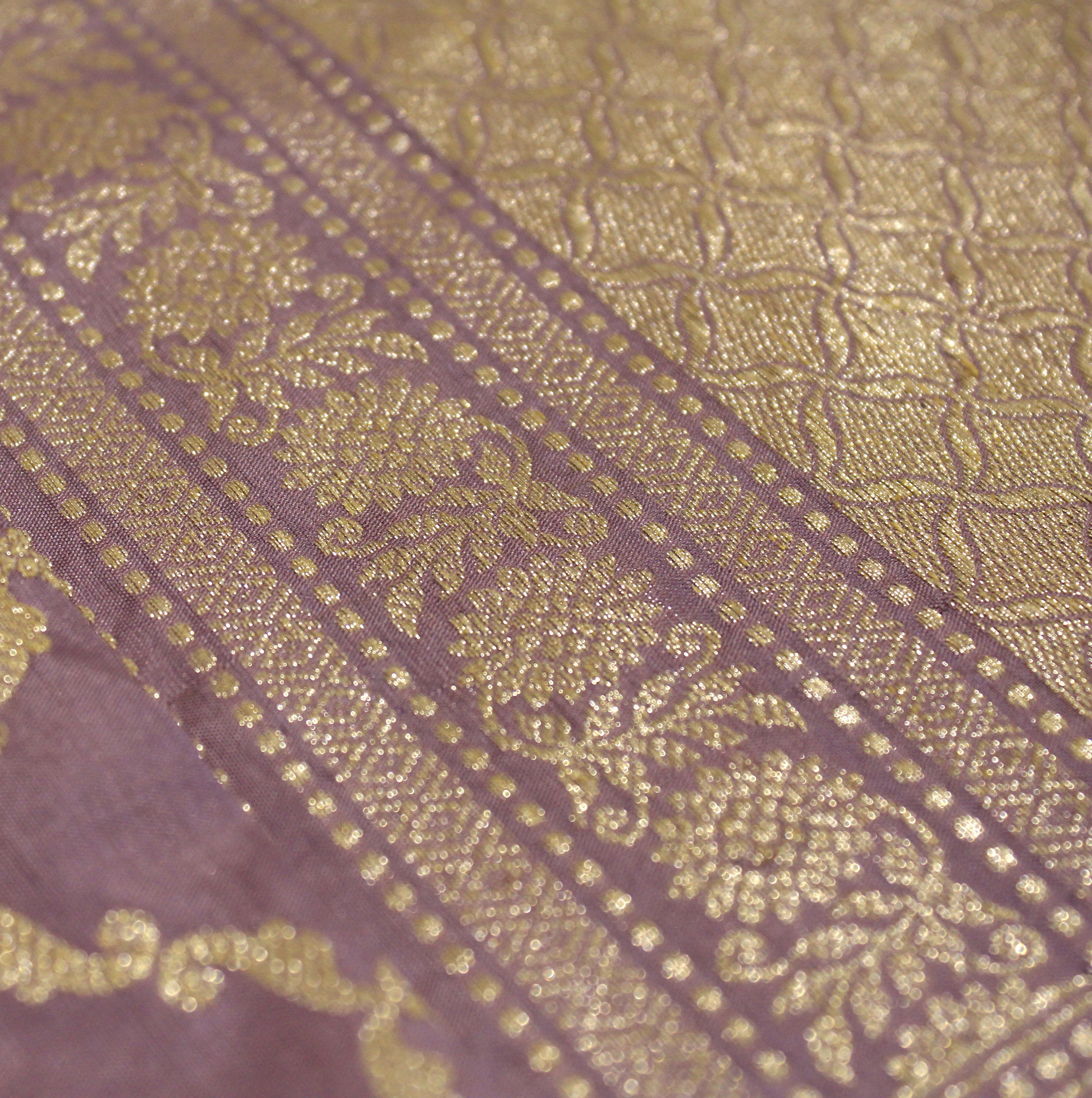 Onion Pink Khadwa Jaal Benarasi