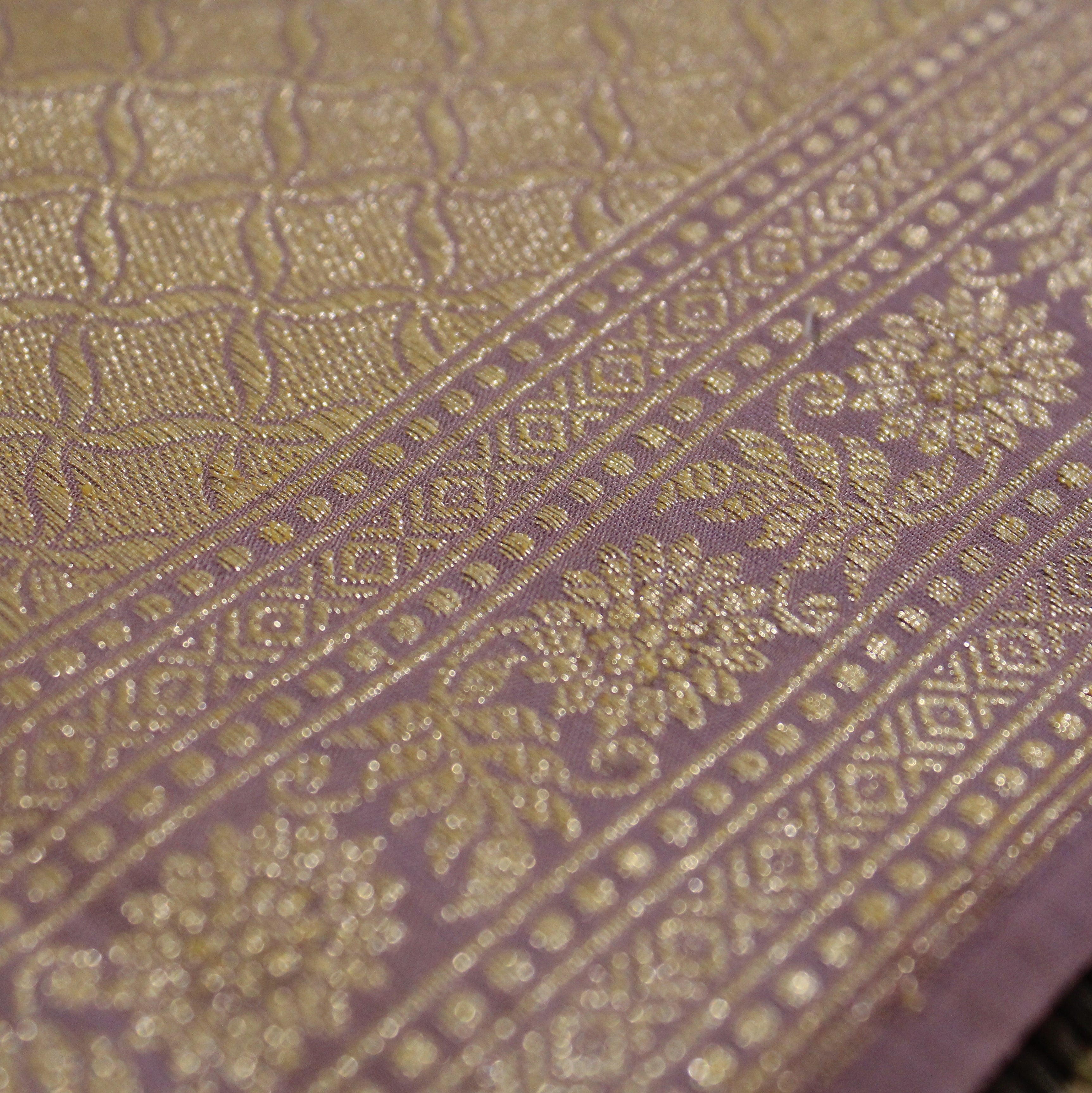 Onion Pink Khadwa Jaal Benarasi