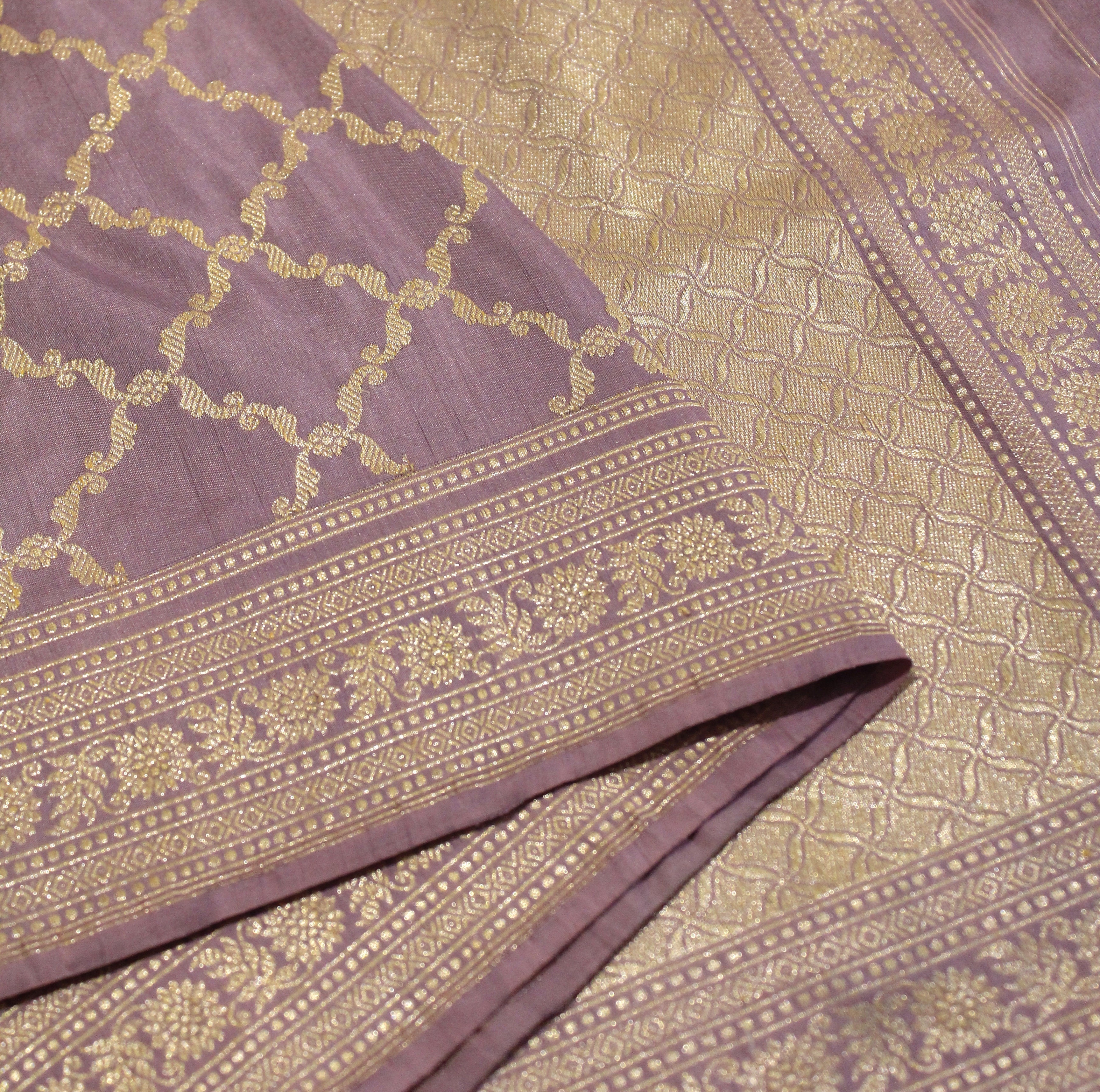 Onion Pink Khadwa Jaal Benarasi