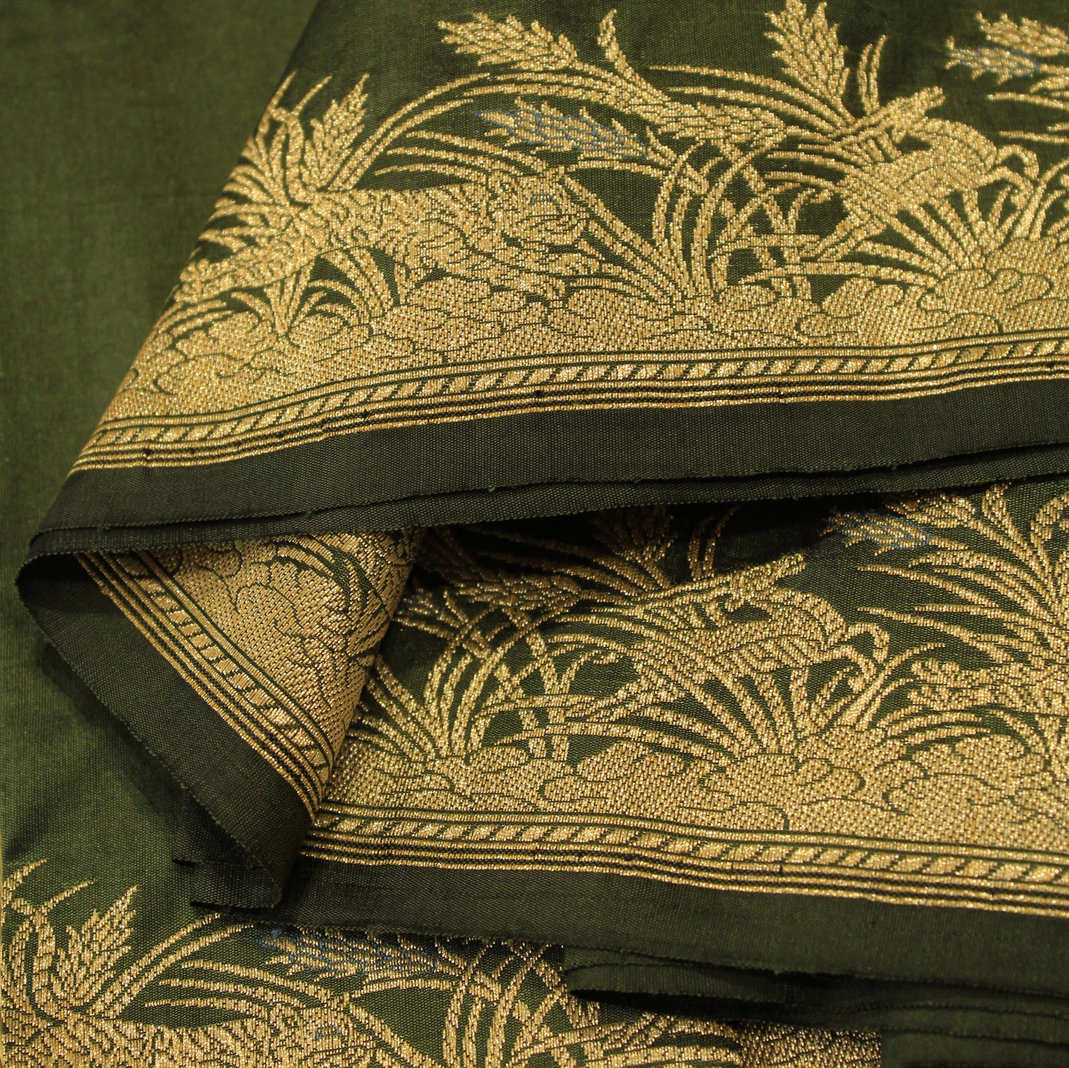 Shikargah Khadwa Benarasi in Forest Green