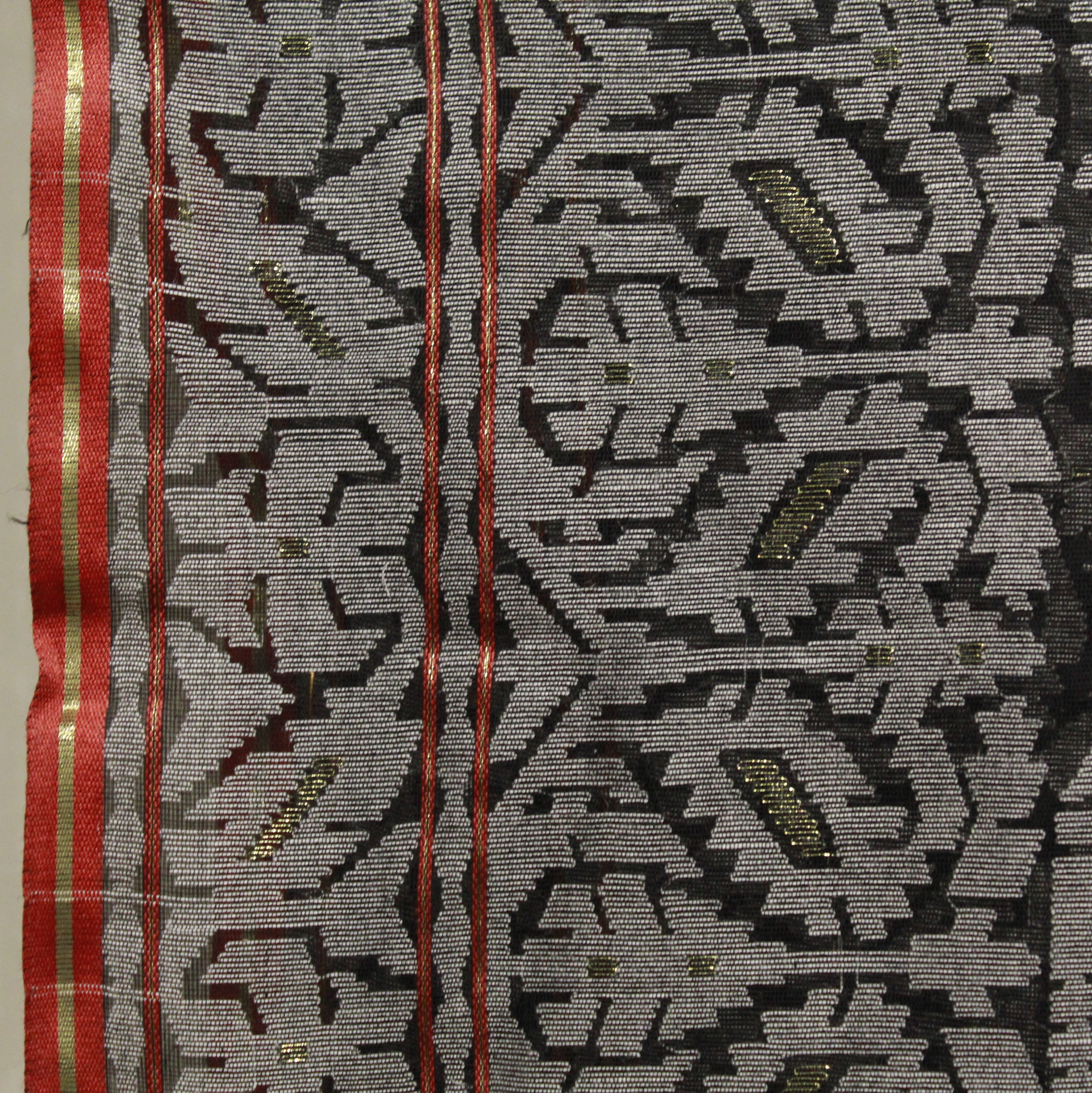 Black and White Ada Dhakai Jamdani with Koniya