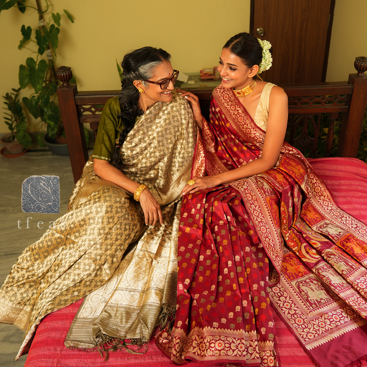 Natural Dyed Khadwa Jaal Benarasi Saree