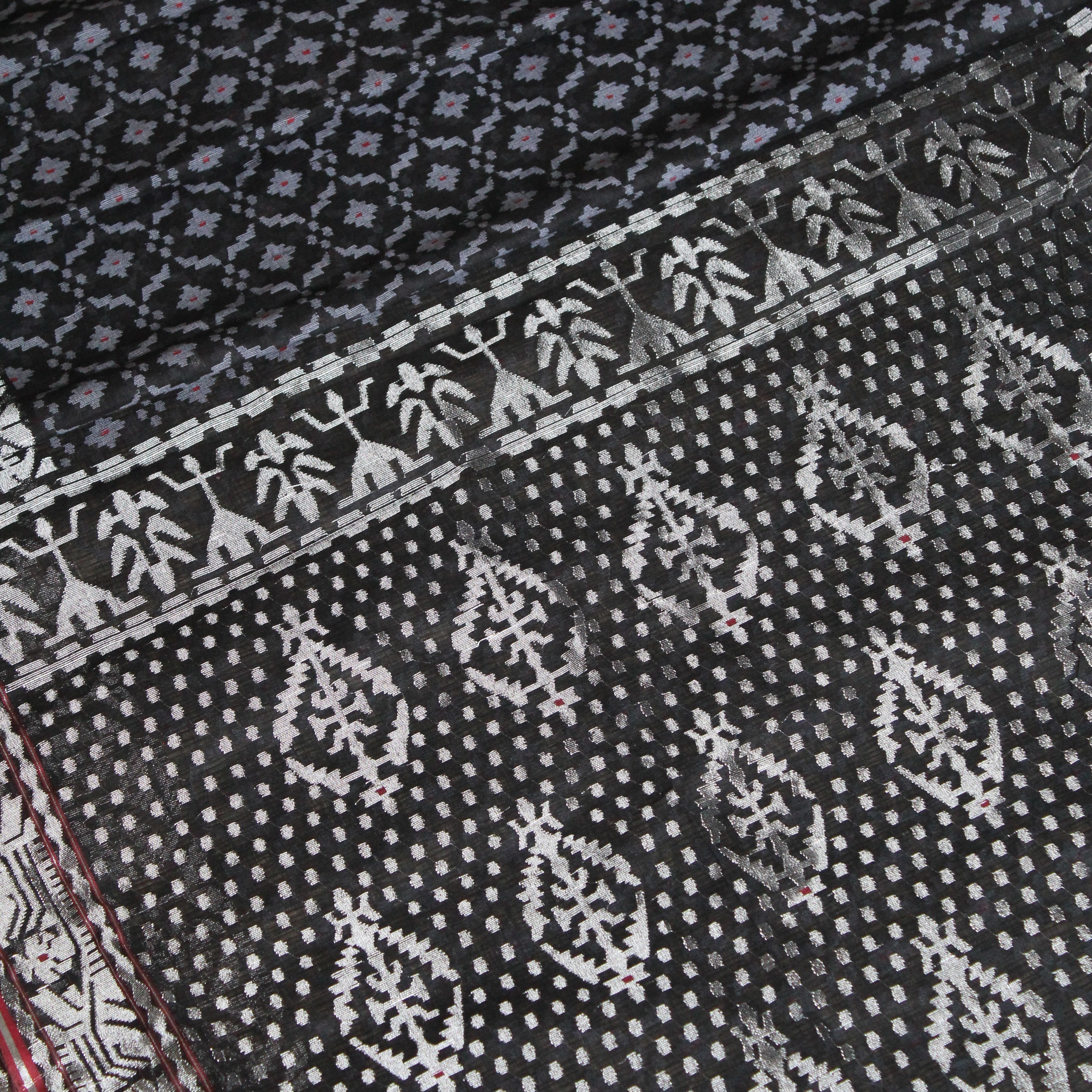 Black and White Jaal Dhakai Jamdani