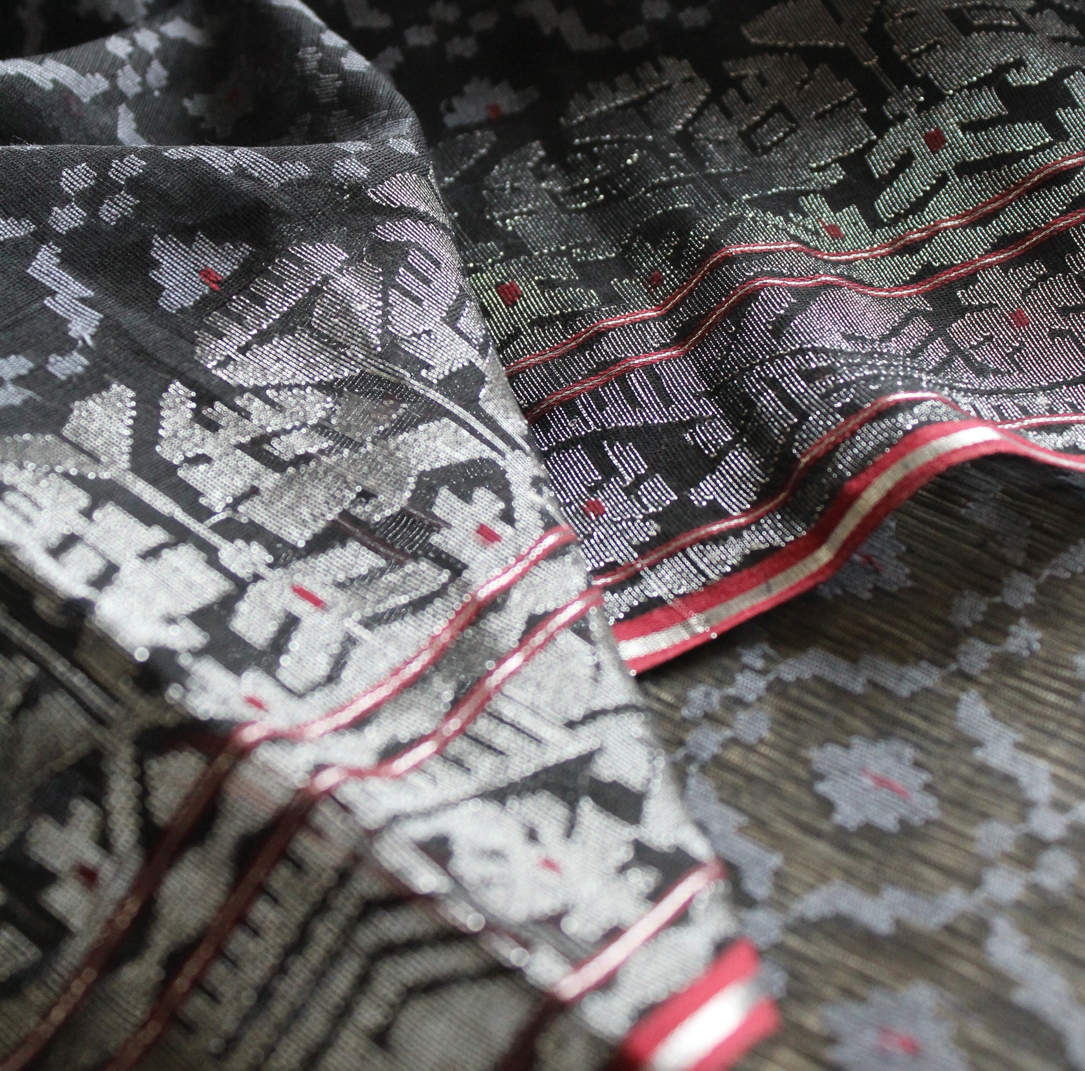 Black and White Jaal Dhakai Jamdani