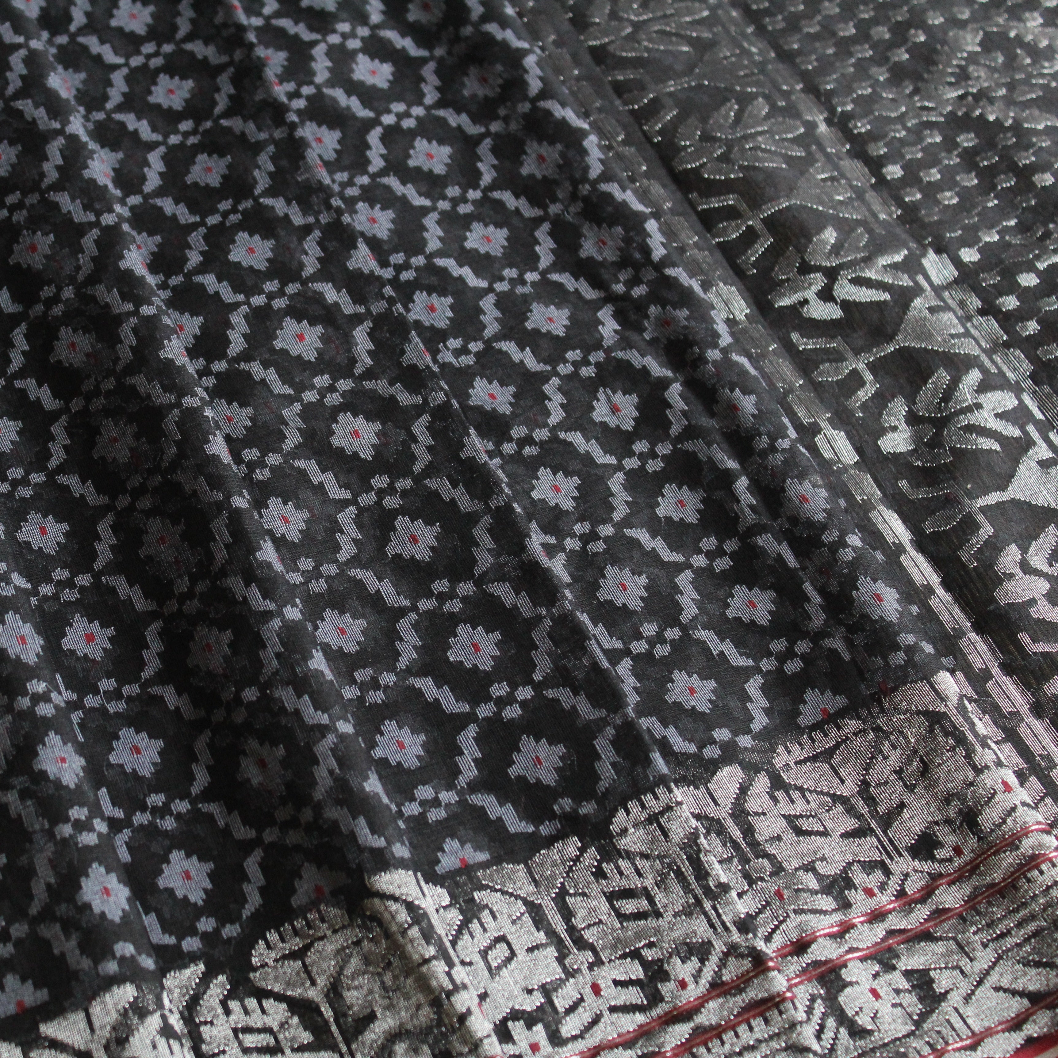 Black and White Jaal Dhakai Jamdani