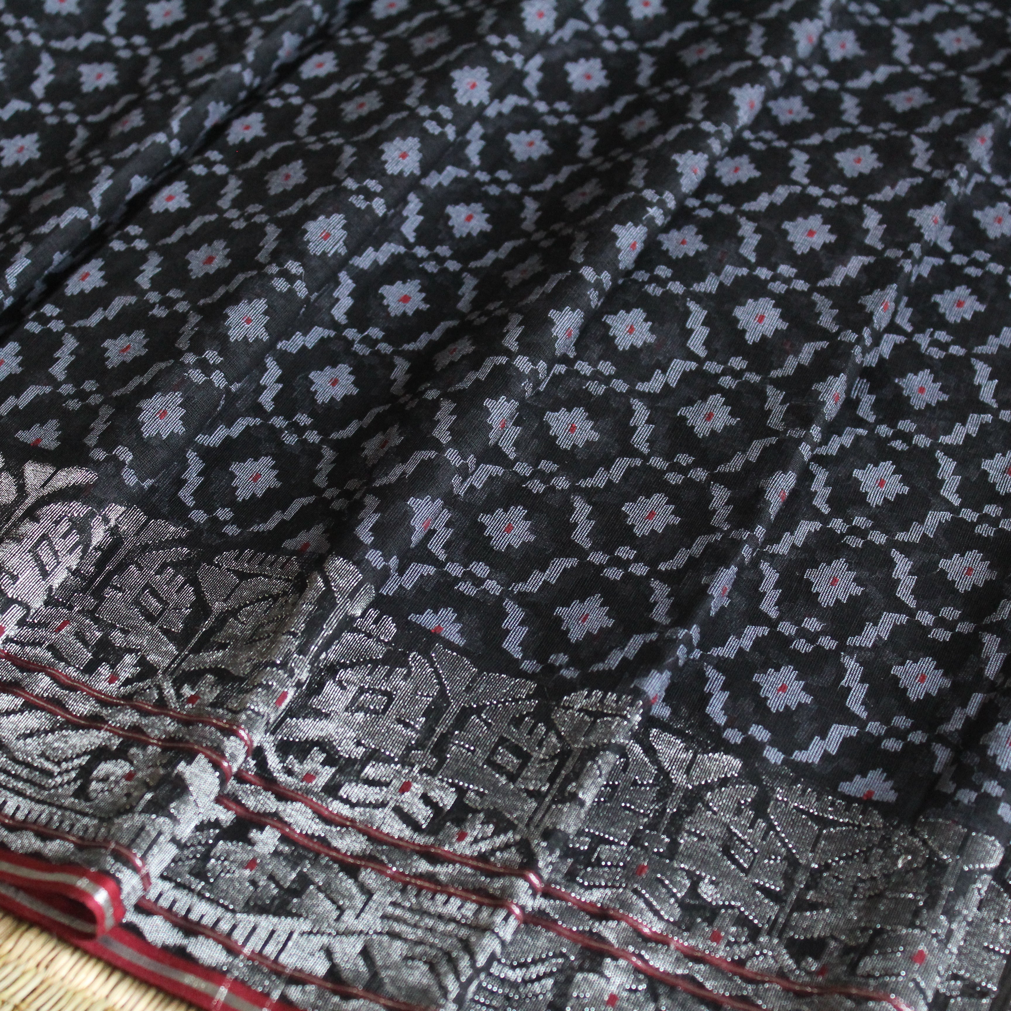 Black and White Jaal Dhakai Jamdani