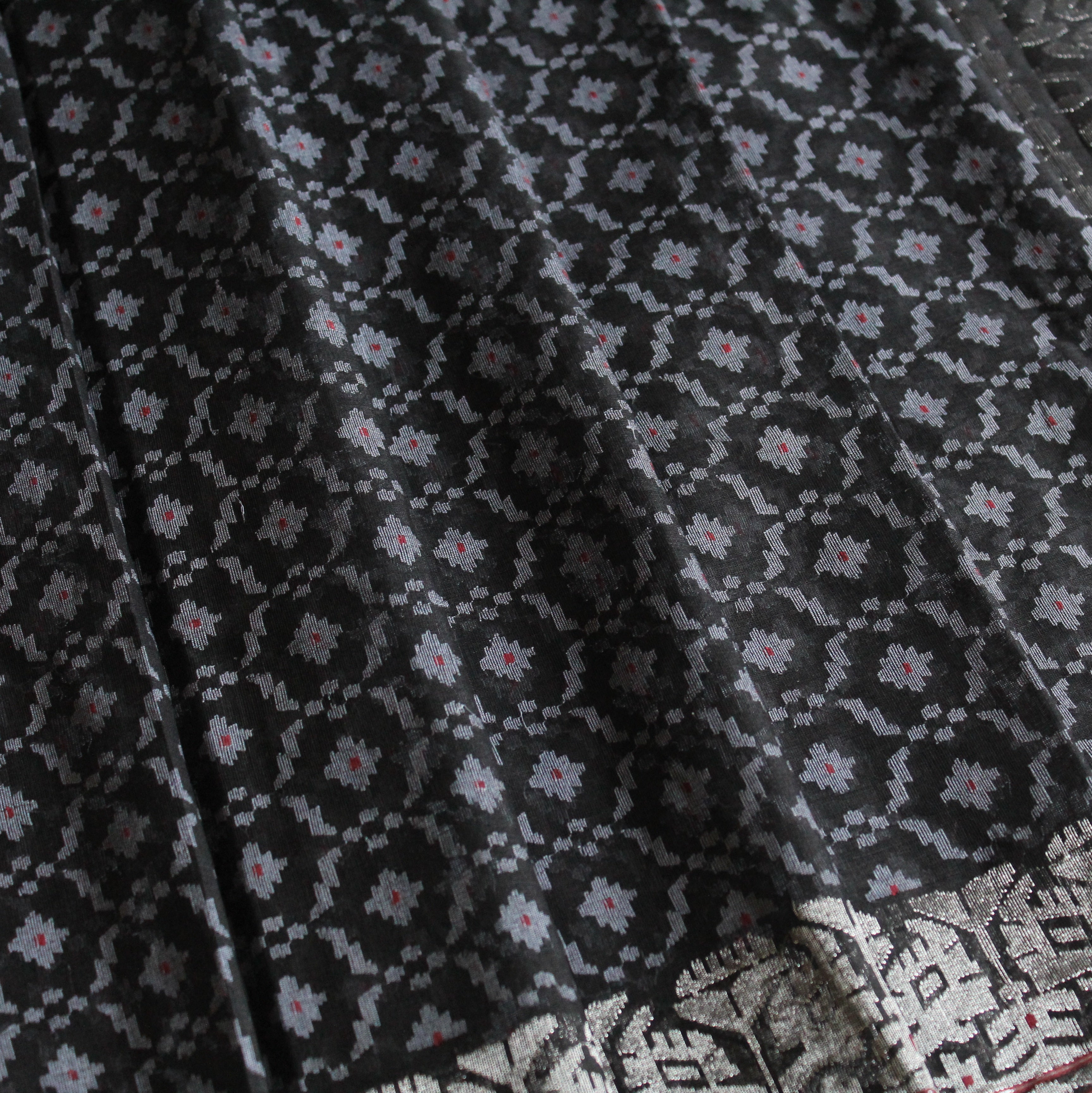 Black and White Jaal Dhakai Jamdani