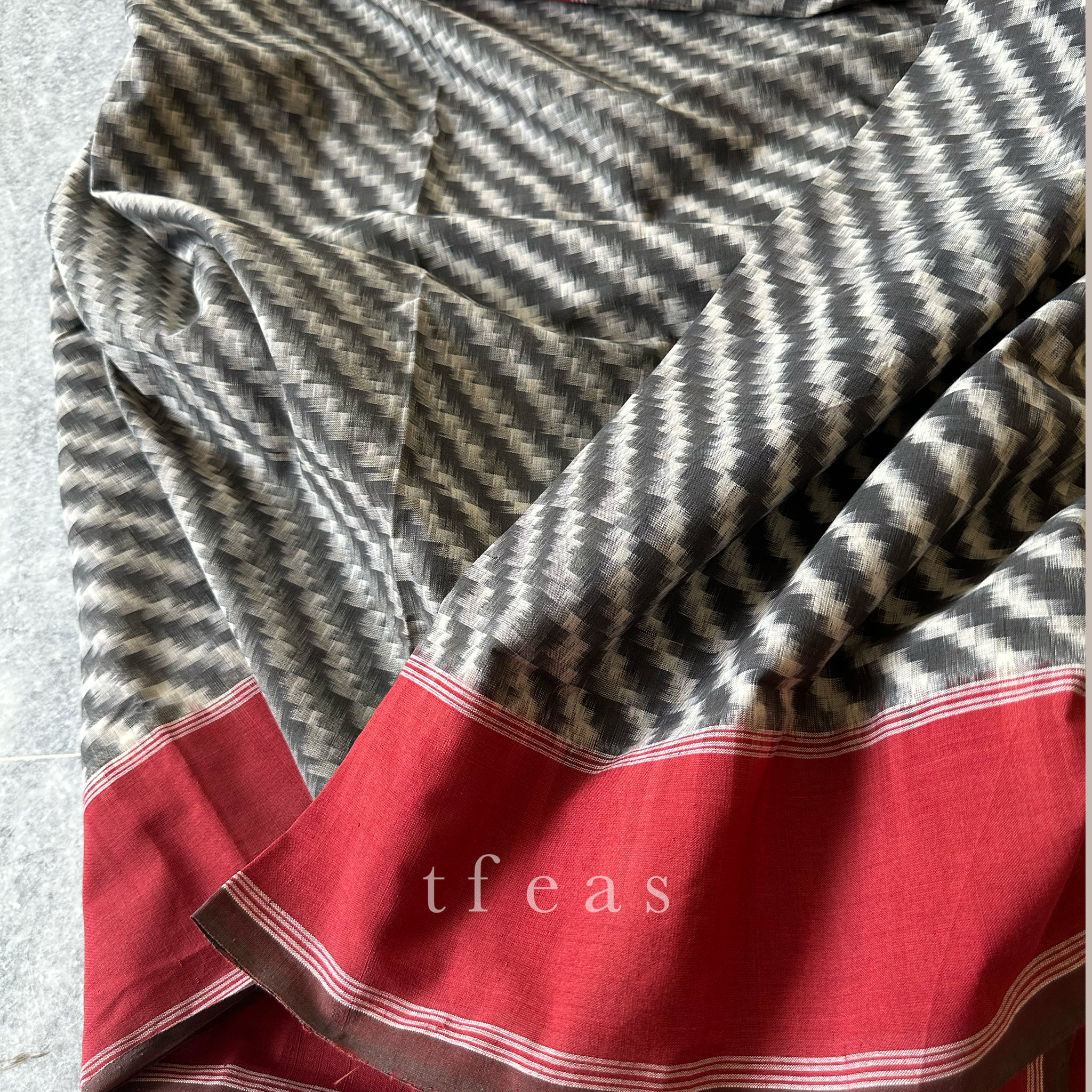 TFEAS Grey and Red Chevron Double Ikat