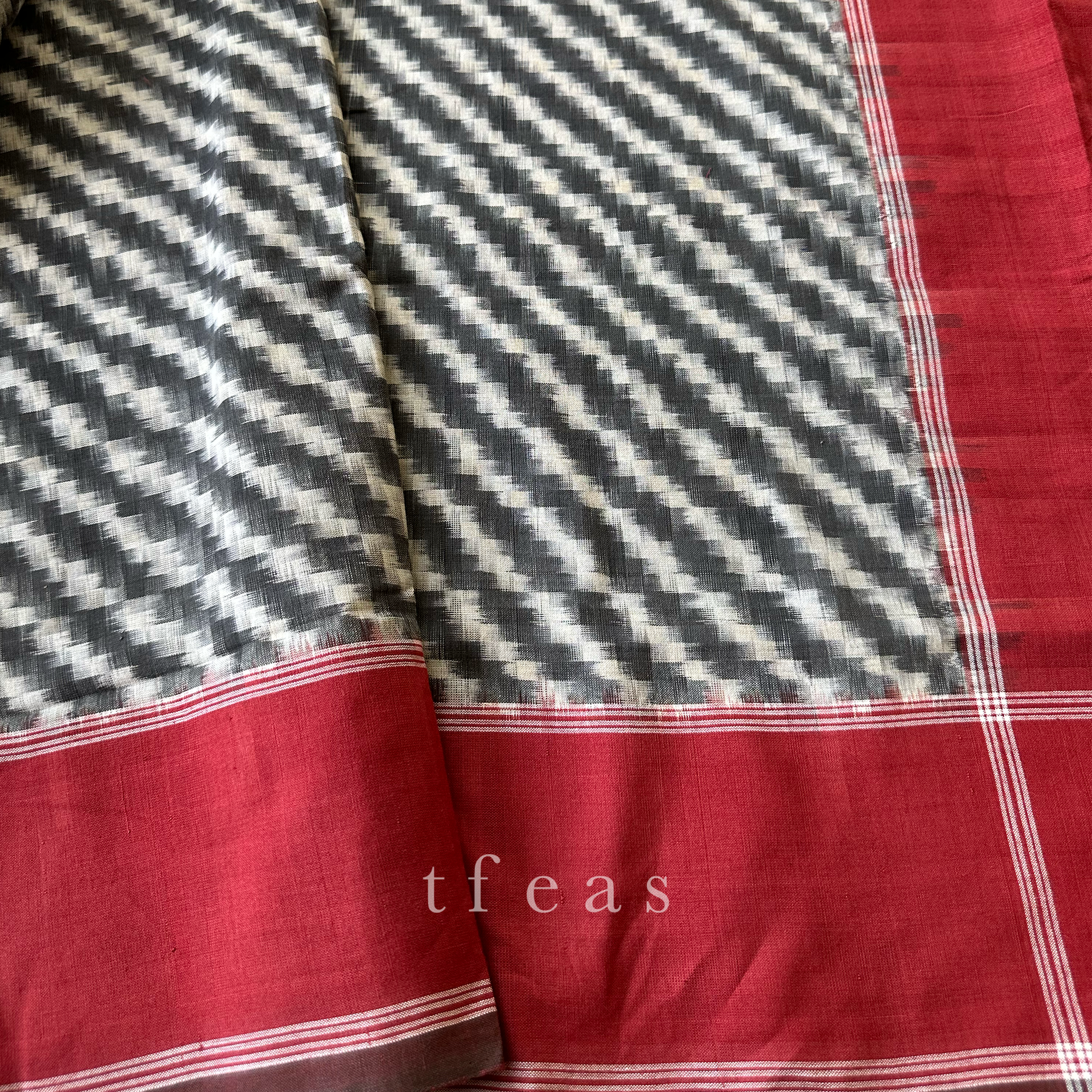 TFEAS Grey and Red Chevron Double Ikat