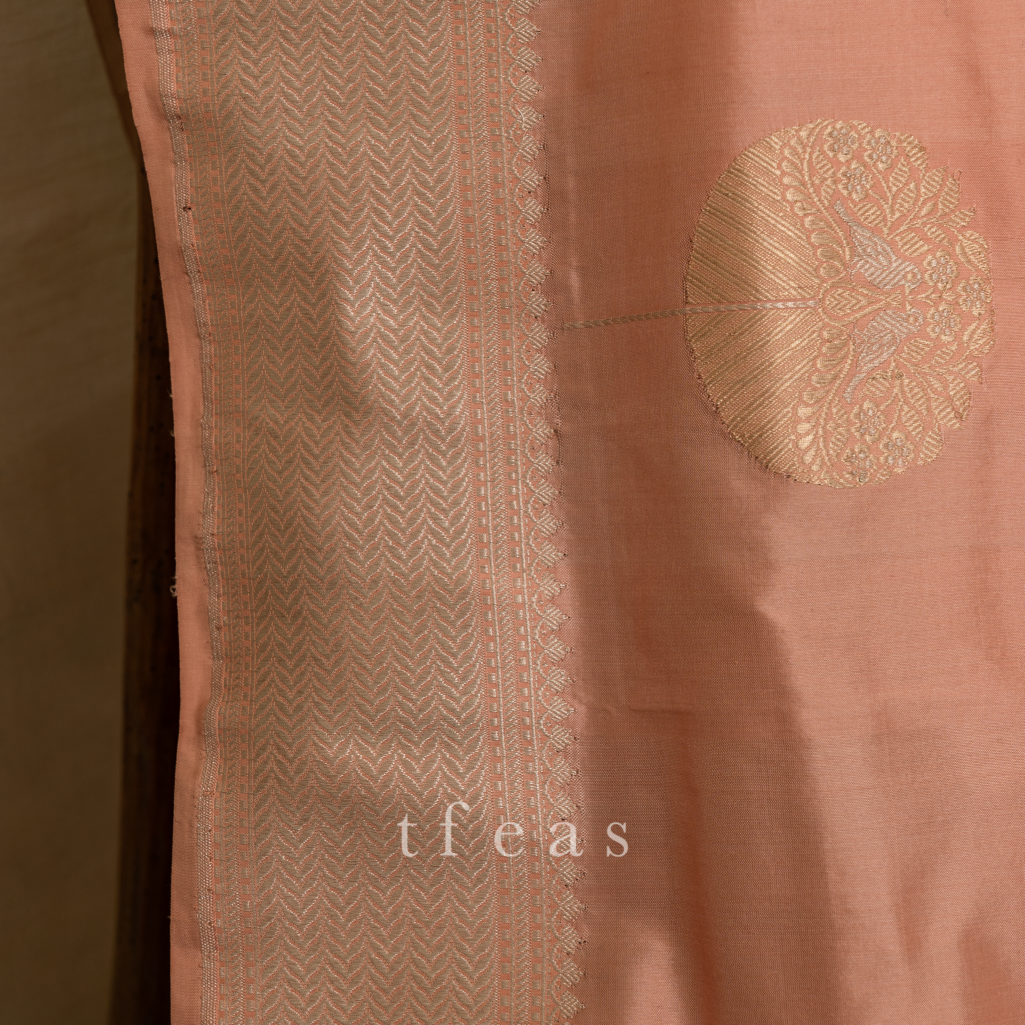 Peach Khadwa Benarasi with Birds in the Buti