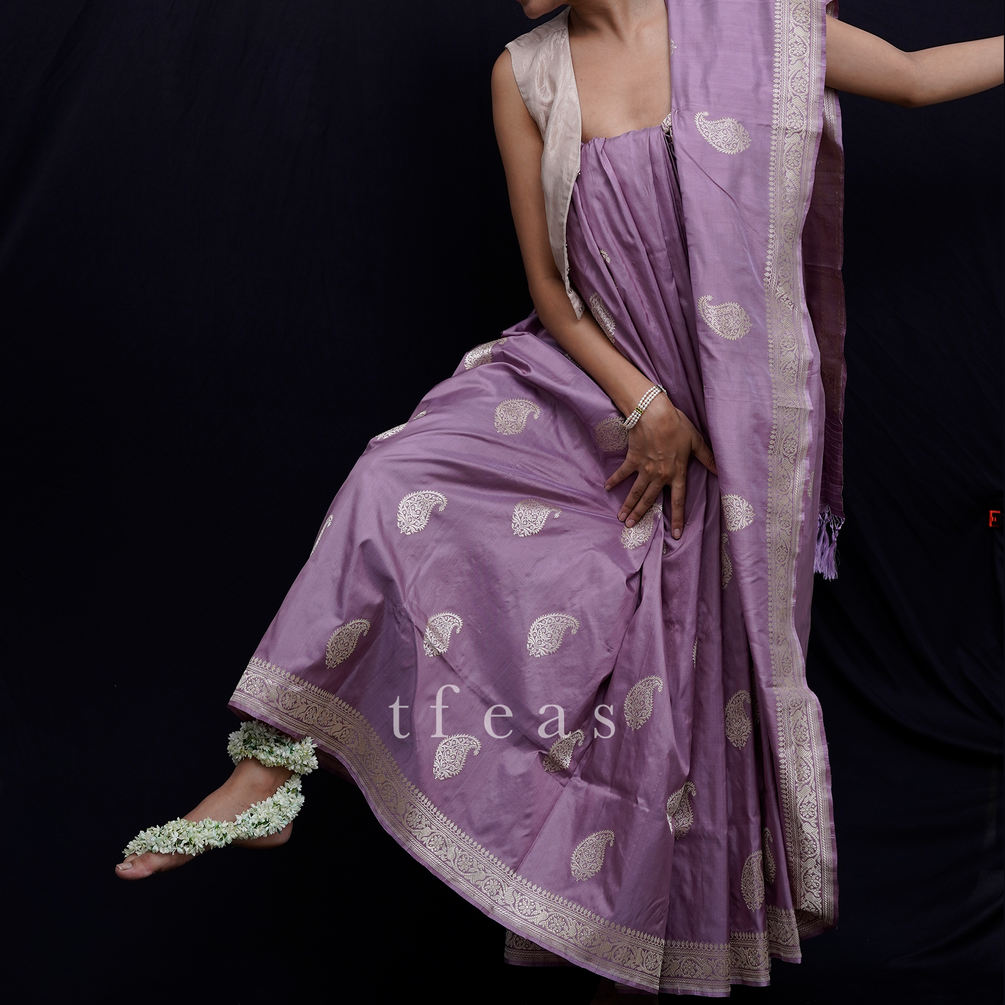 Lavender and Silver Khadwa Benarasi