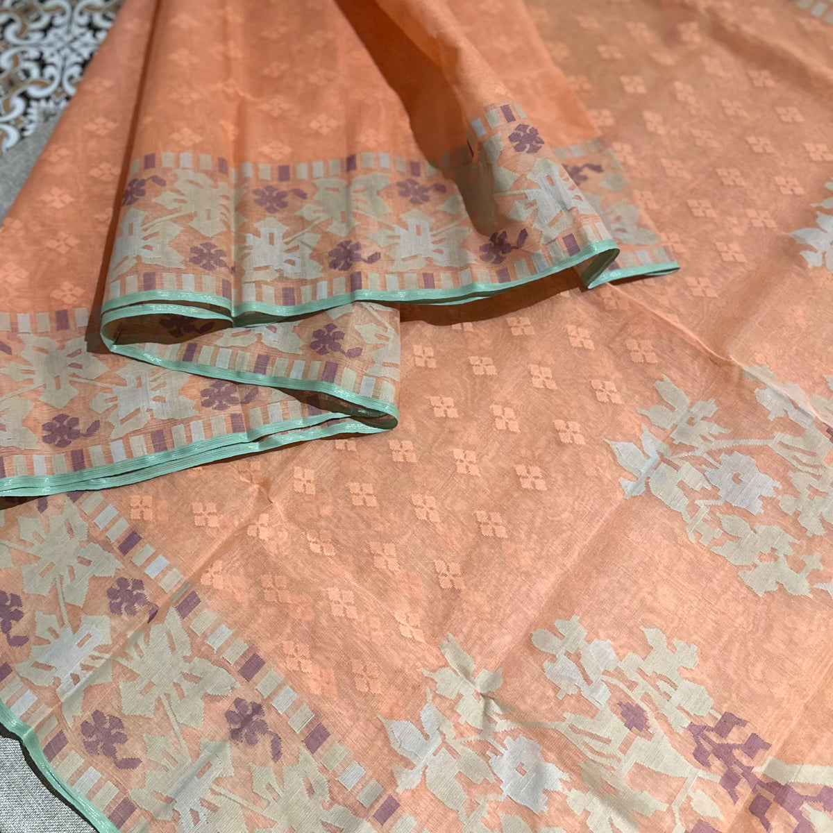 Peach Angoorlata Dhakai Jamdani Saree (Grapevine)