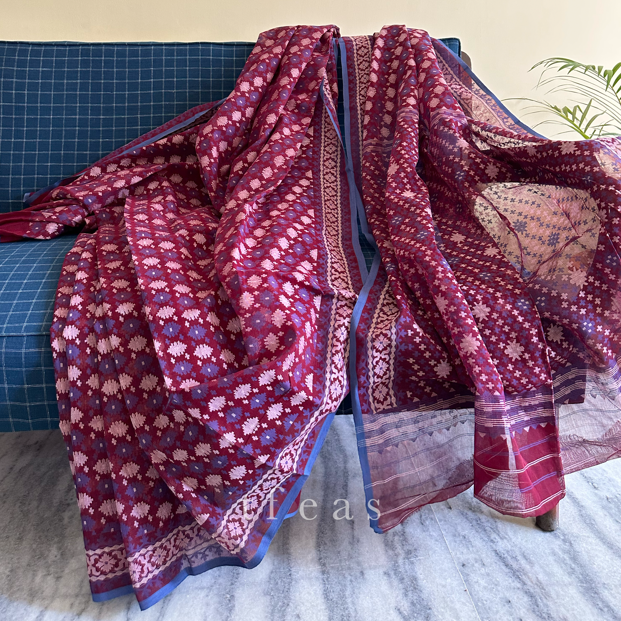 Maroon & Indigo Dhakai Jamdani Saree