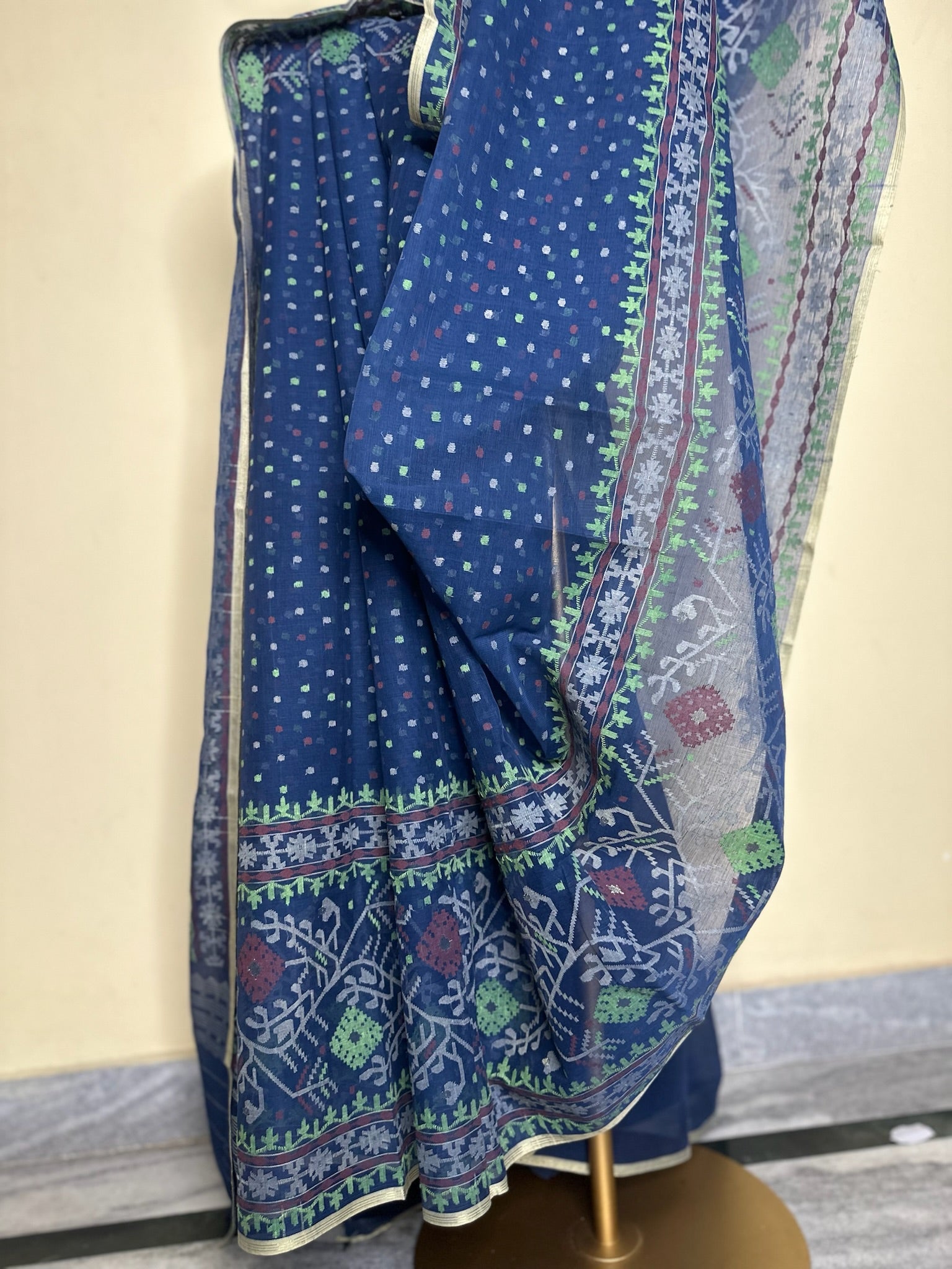 Blue Handwoven Dhakai Jamdani Saree