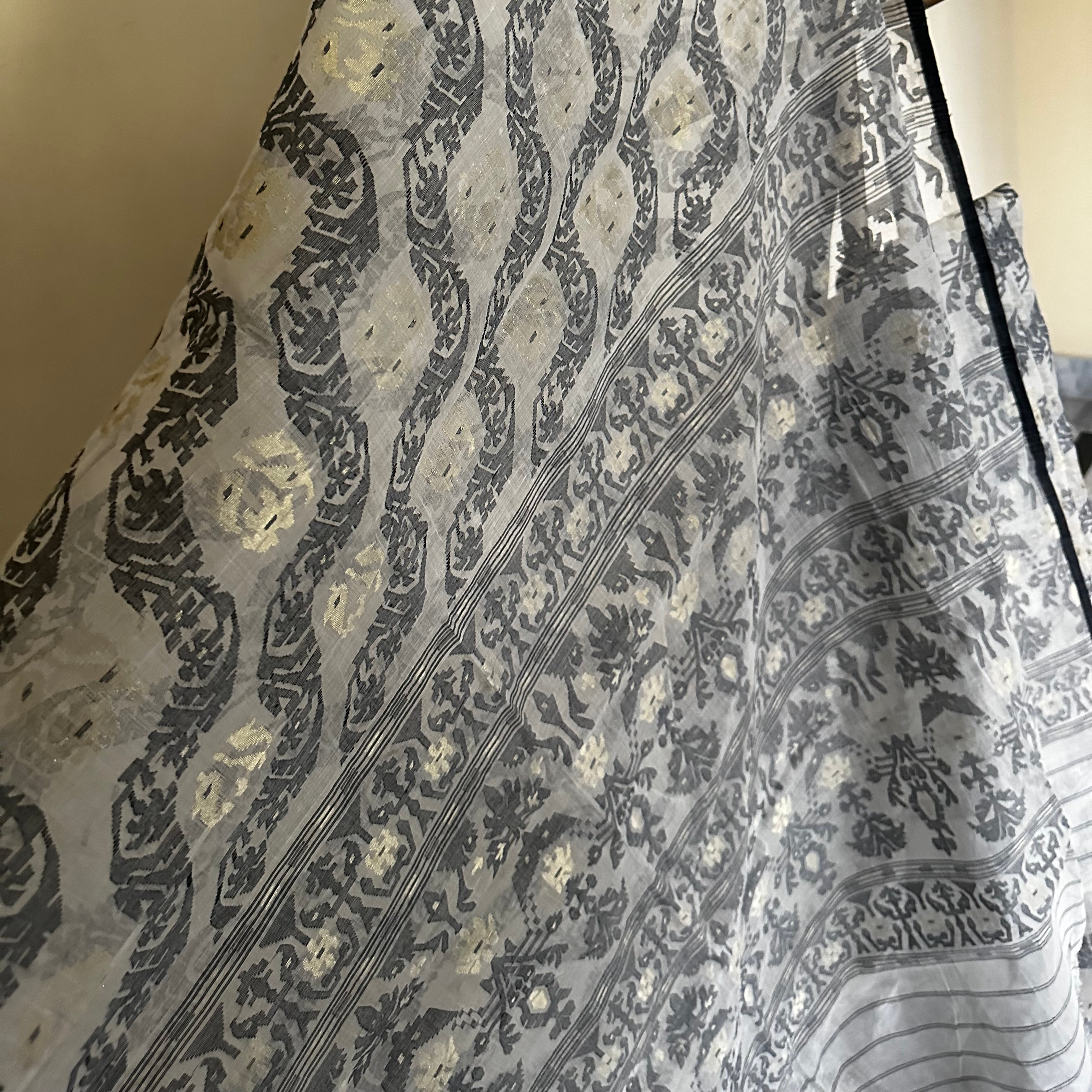 200 count khadi white and black dhakai jamdani with floral palla