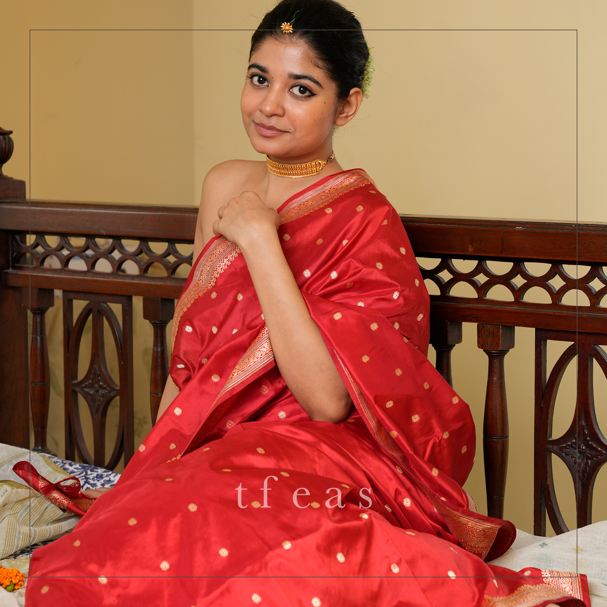 Khadwa Benarasi in Red