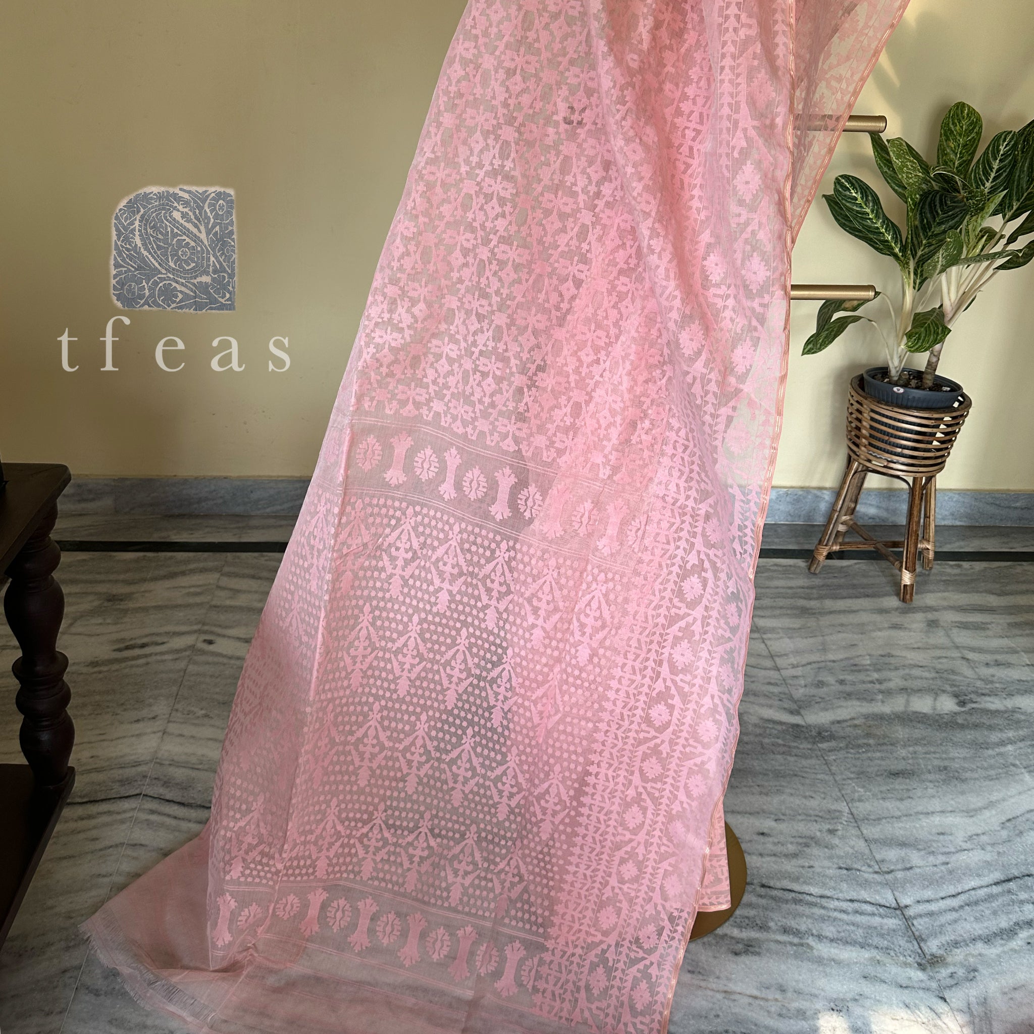 Pink/Peach Grand Dhakai Jamdani Saree