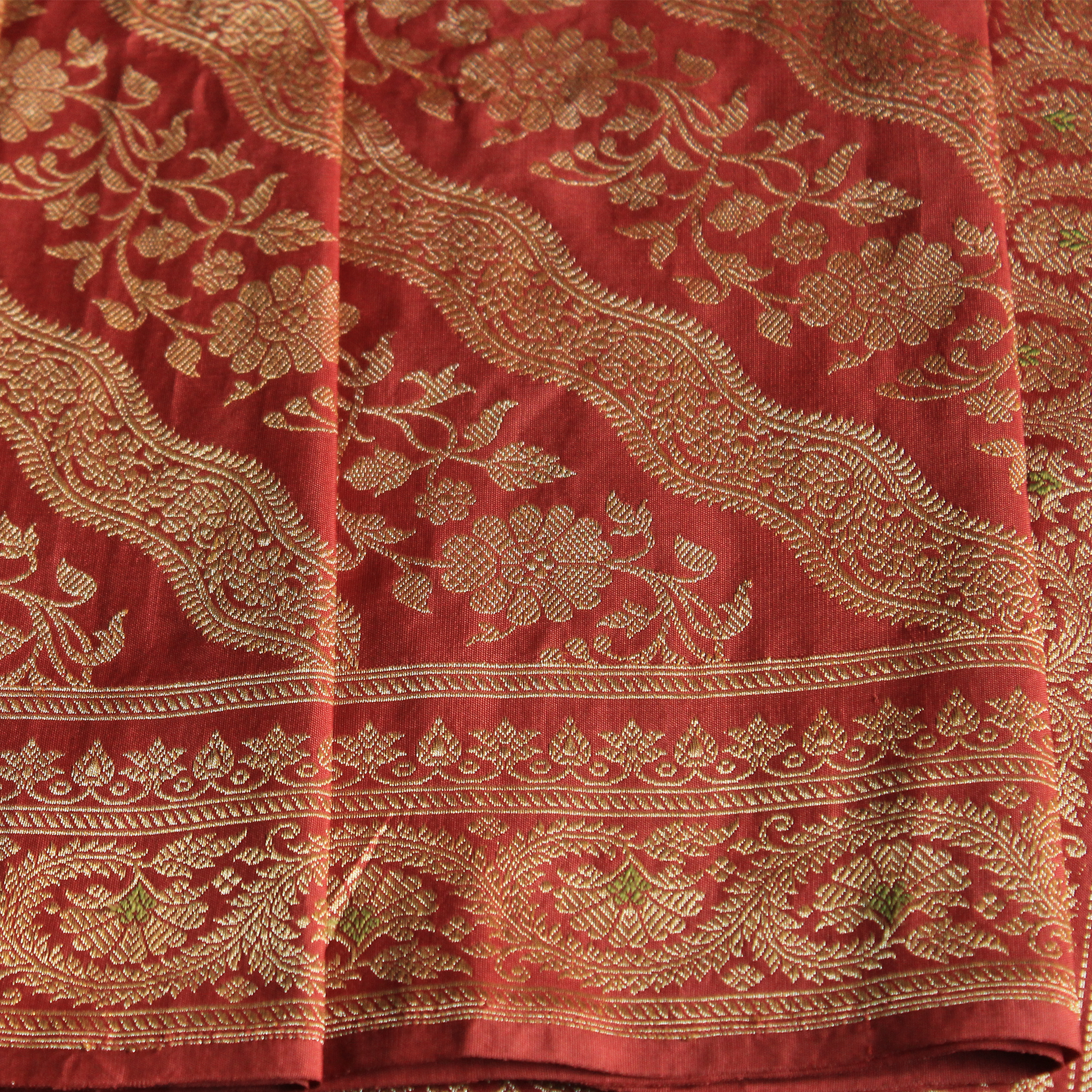 Red Ada Khadwa Benarasi Saree