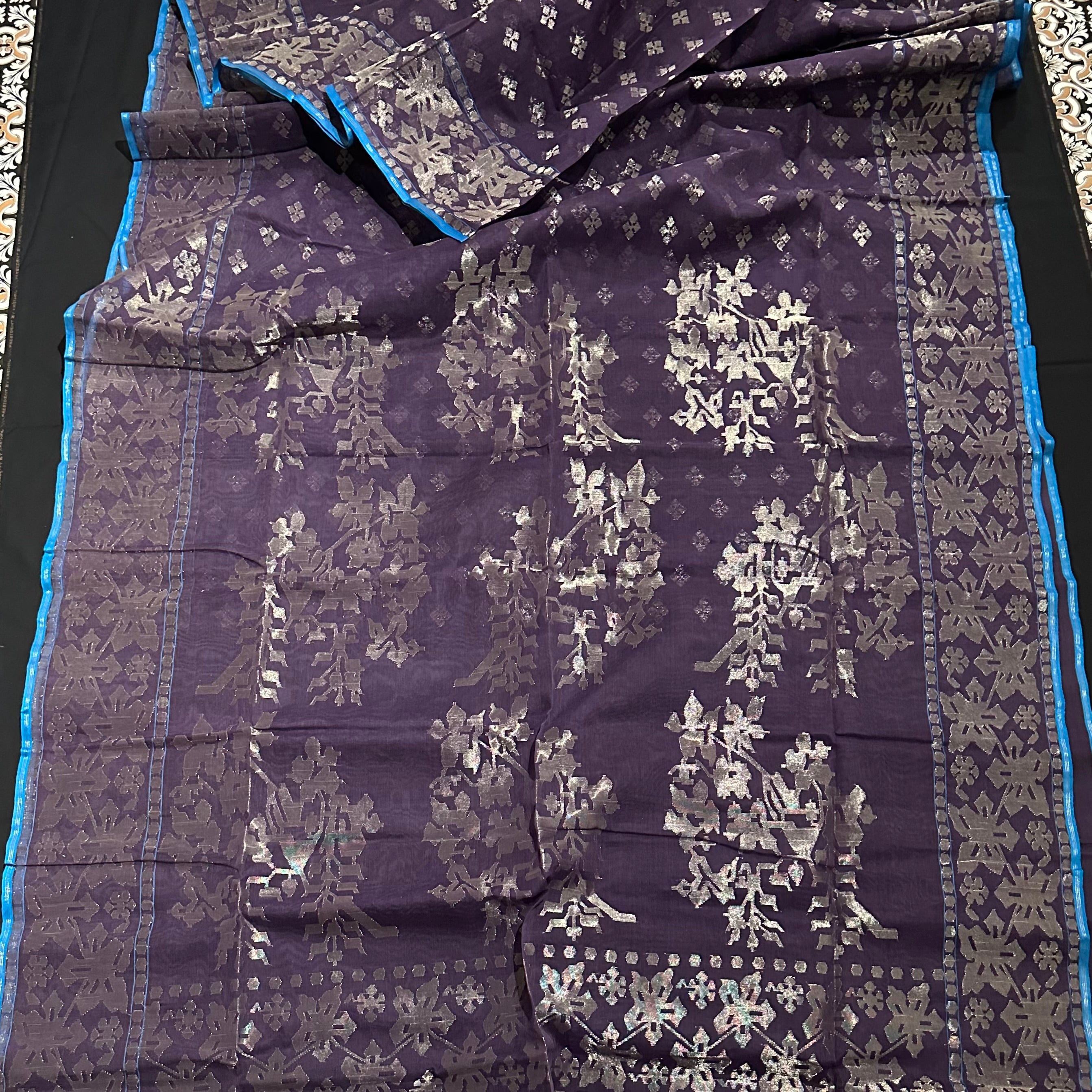 Purple and Silver Angoorlata Dhakai Jamdani Saree (Grapevine)