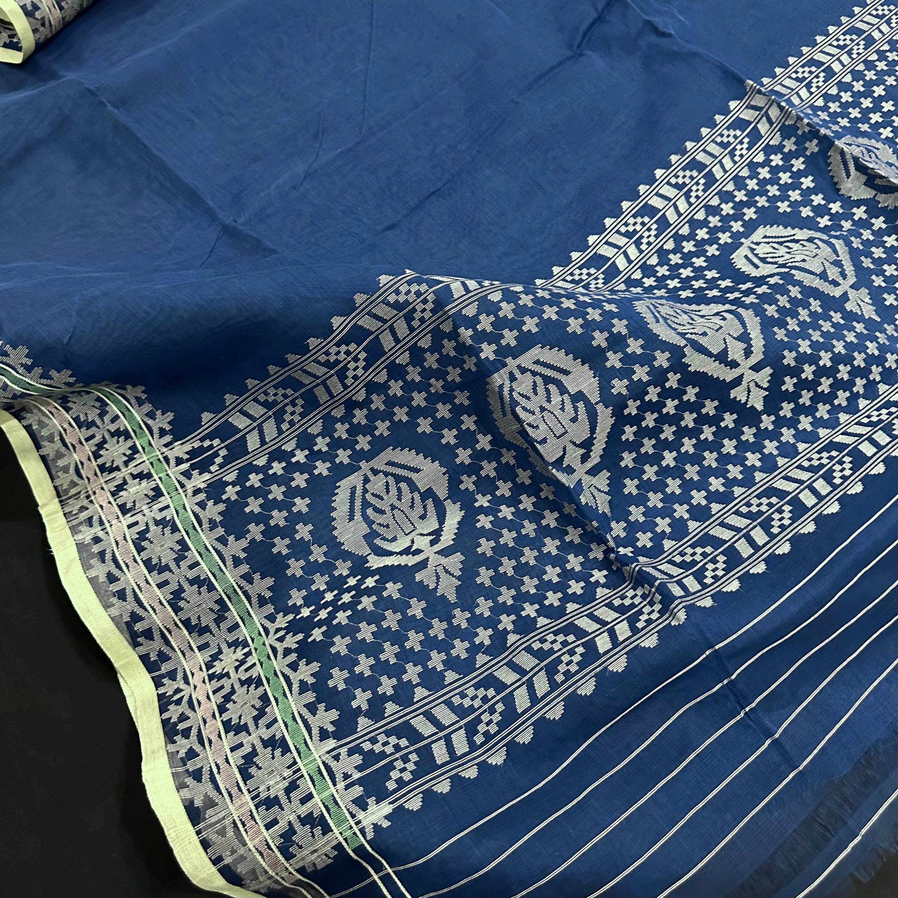 Blue Dhakai Jamdani with beige selvedge (Copy)
