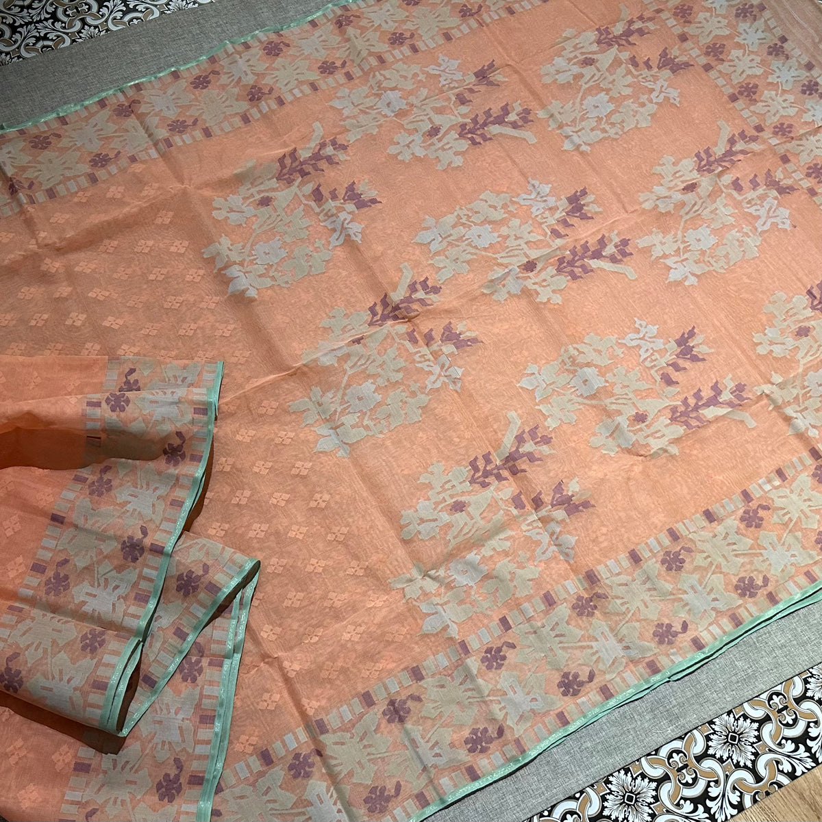 Peach Angoorlata Dhakai Jamdani Saree (Grapevine)