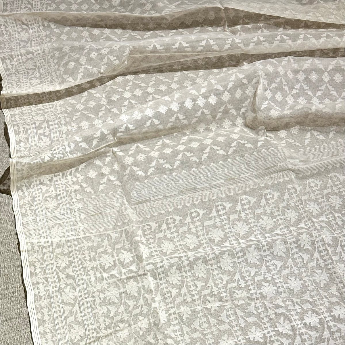 White Jaal Dhakai Jamdani Saree
