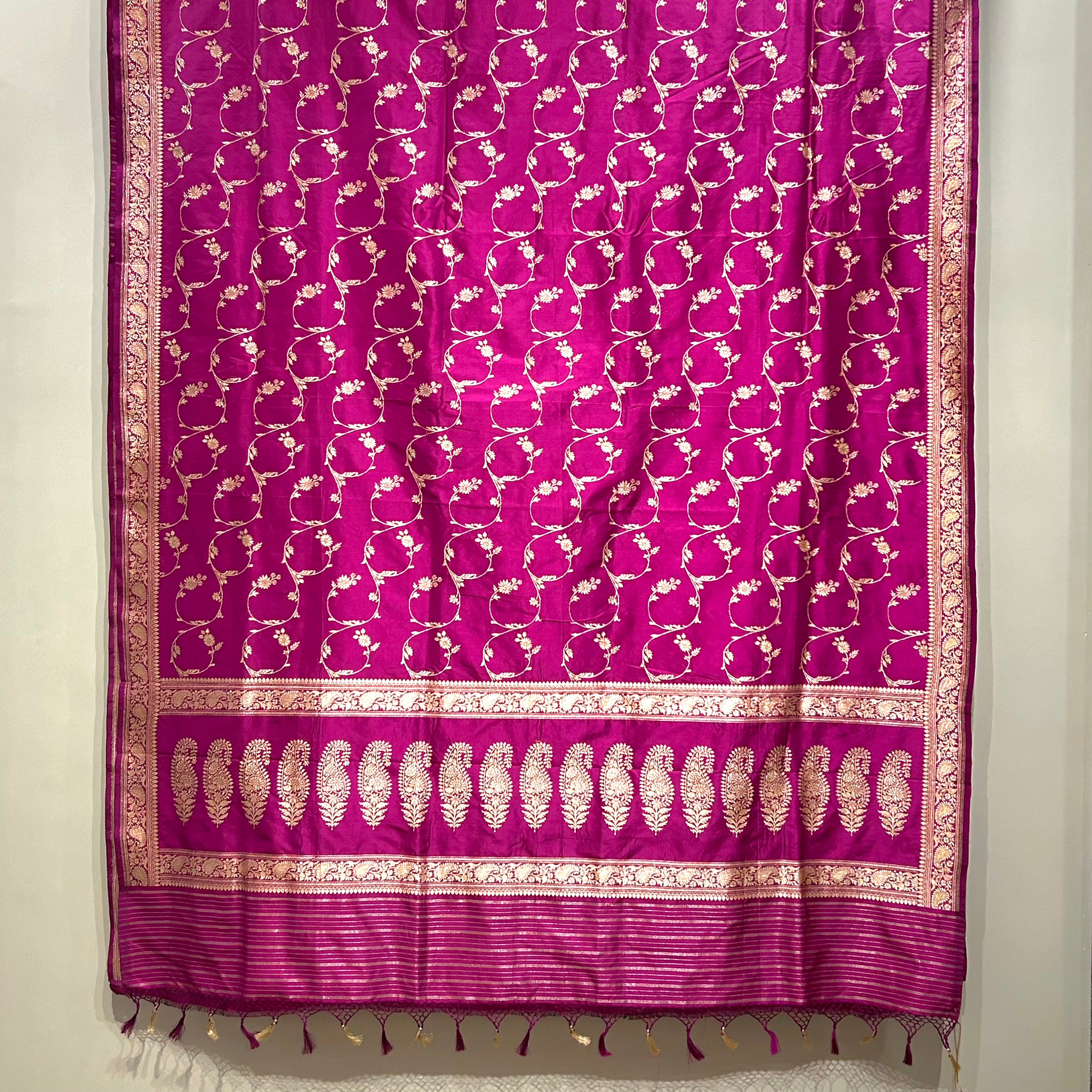 Fuchsia Jangla Khadwa Benarasi