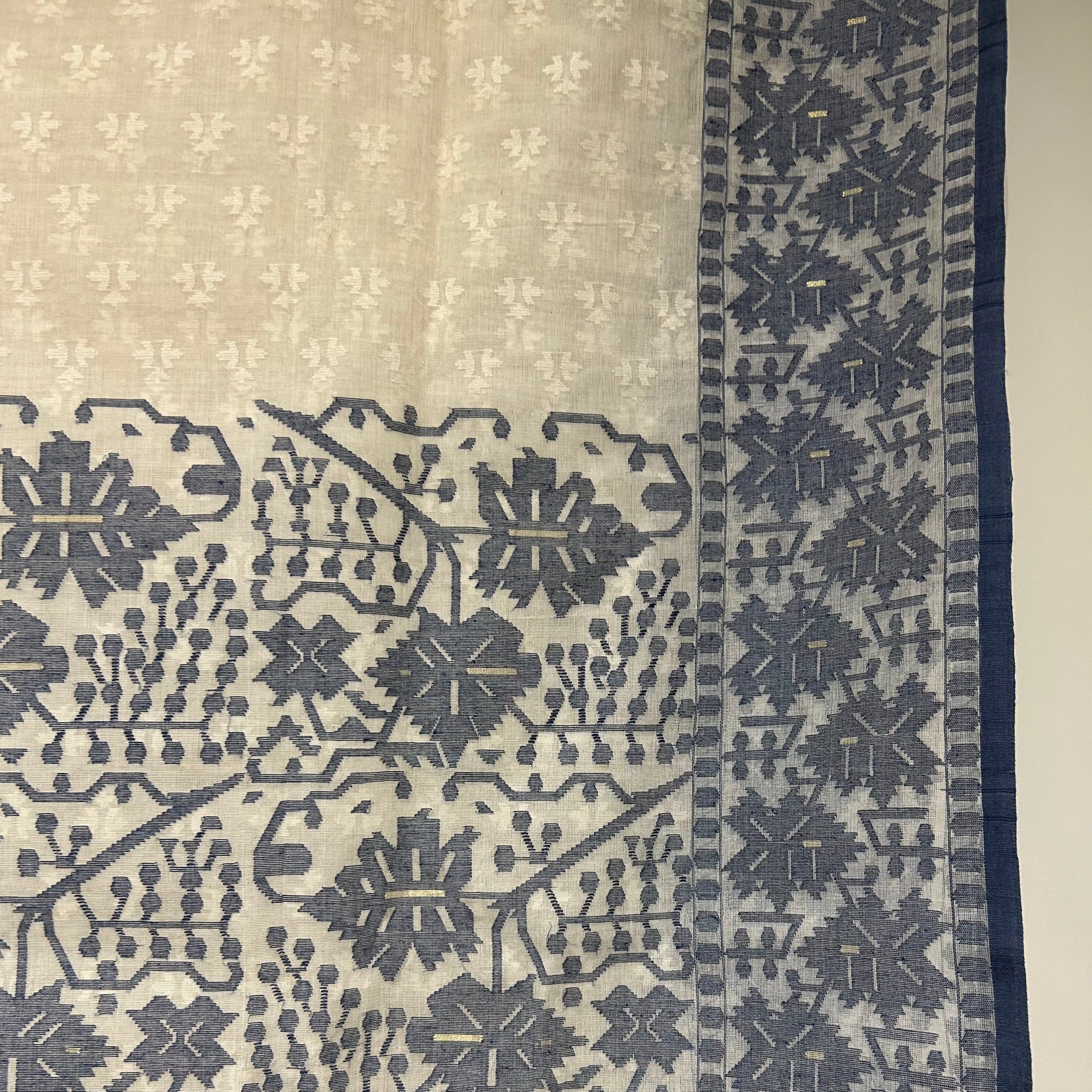 White and Indigo Angoorlata Dhakai Jamdani Saree (Grapevine)