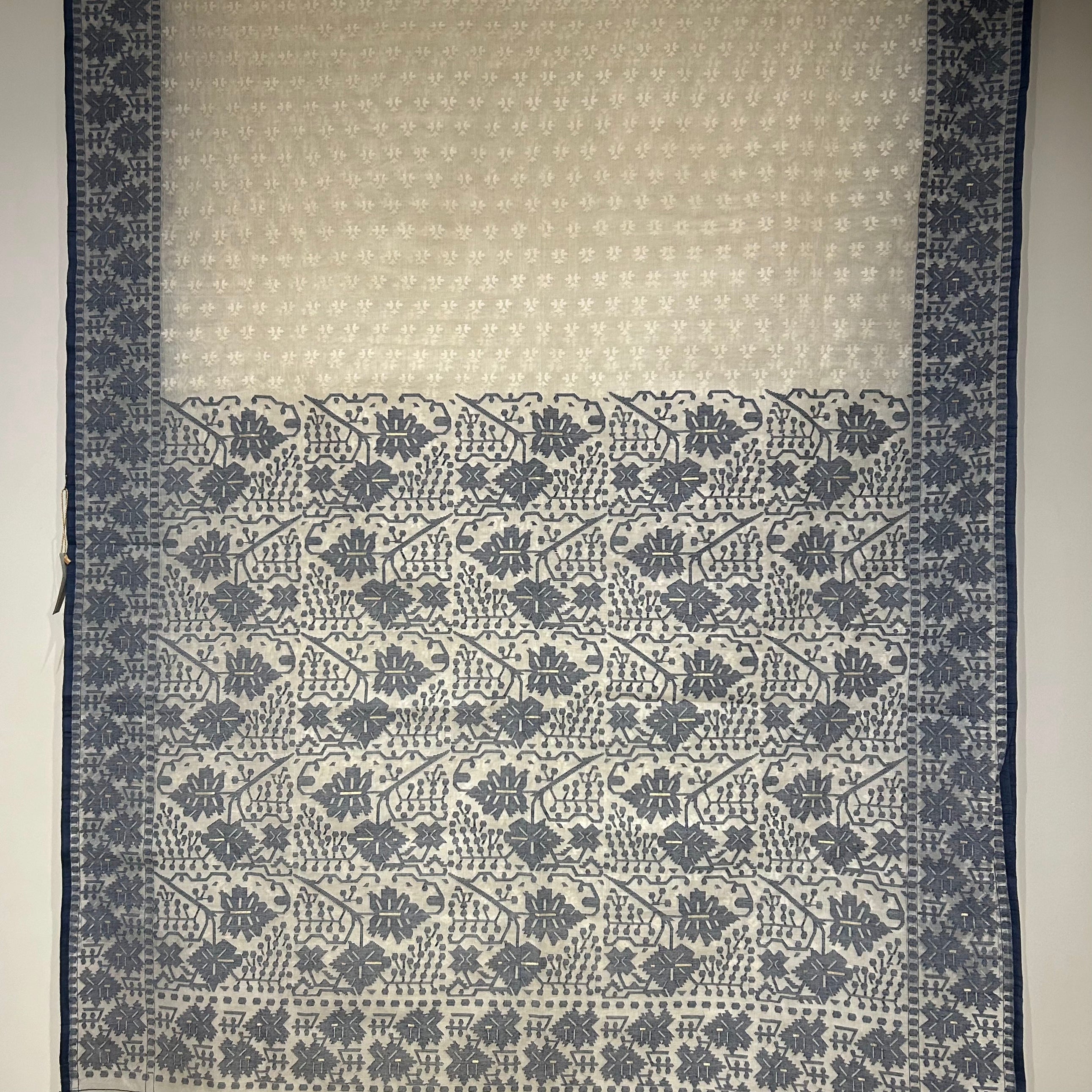 White and Indigo Angoorlata Dhakai Jamdani Saree (Grapevine)