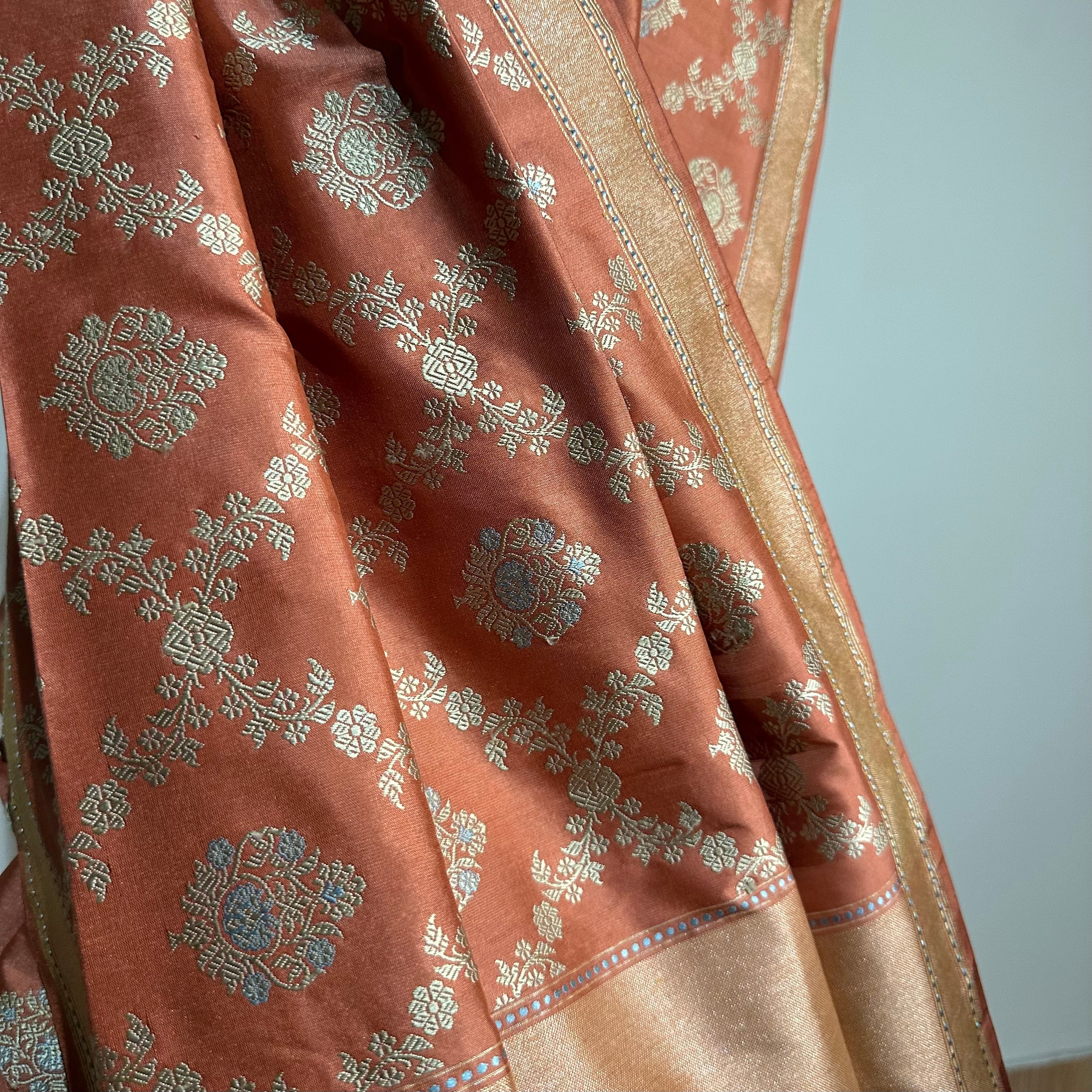 Chestnut Rose Khadwa Jaal Benarasi