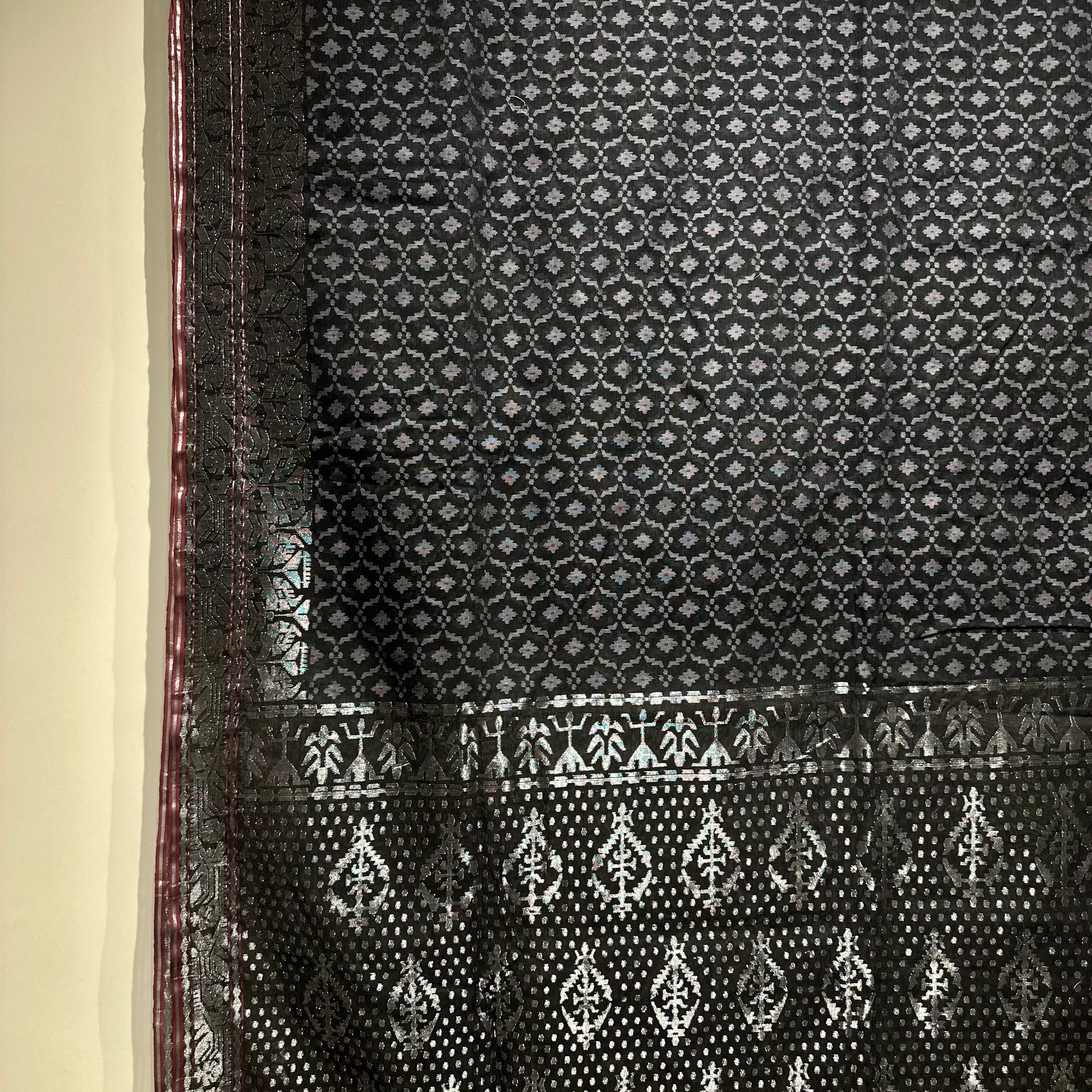 Black and White Jaal Dhakai Jamdani