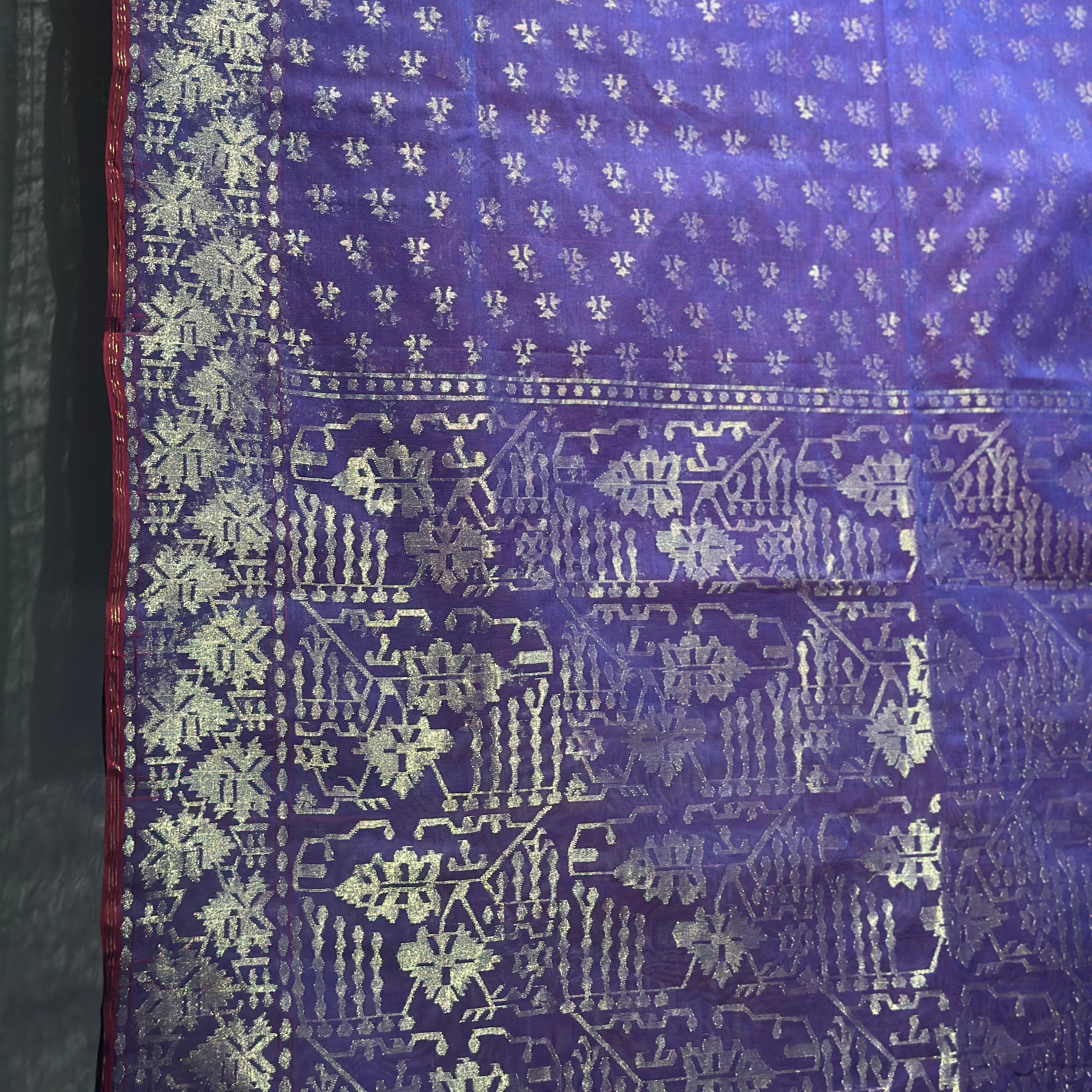 Purple and Golden Angoorlata Dhakai Jamdani Saree (Grapevine)