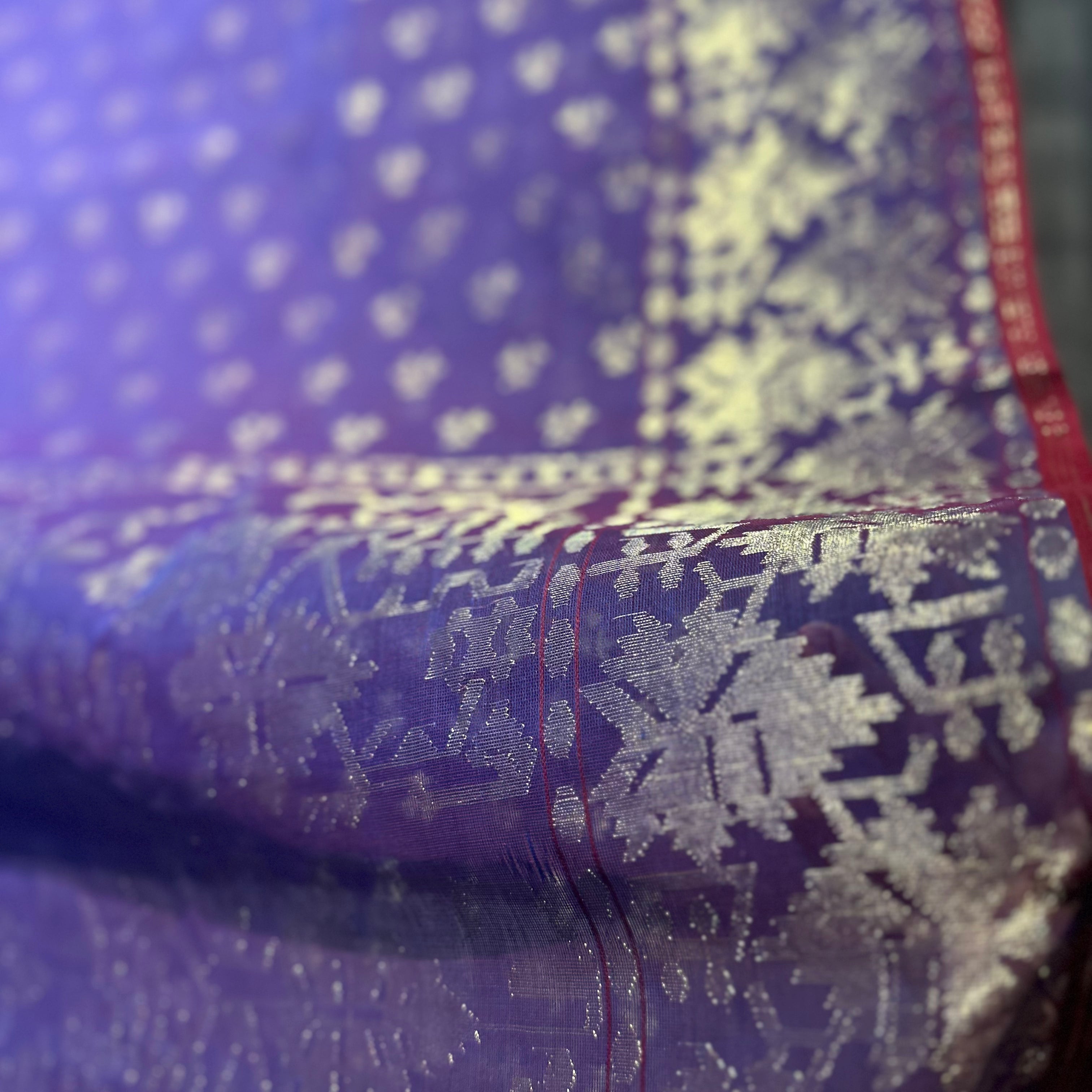 Purple and Golden Angoorlata Dhakai Jamdani Saree (Grapevine)