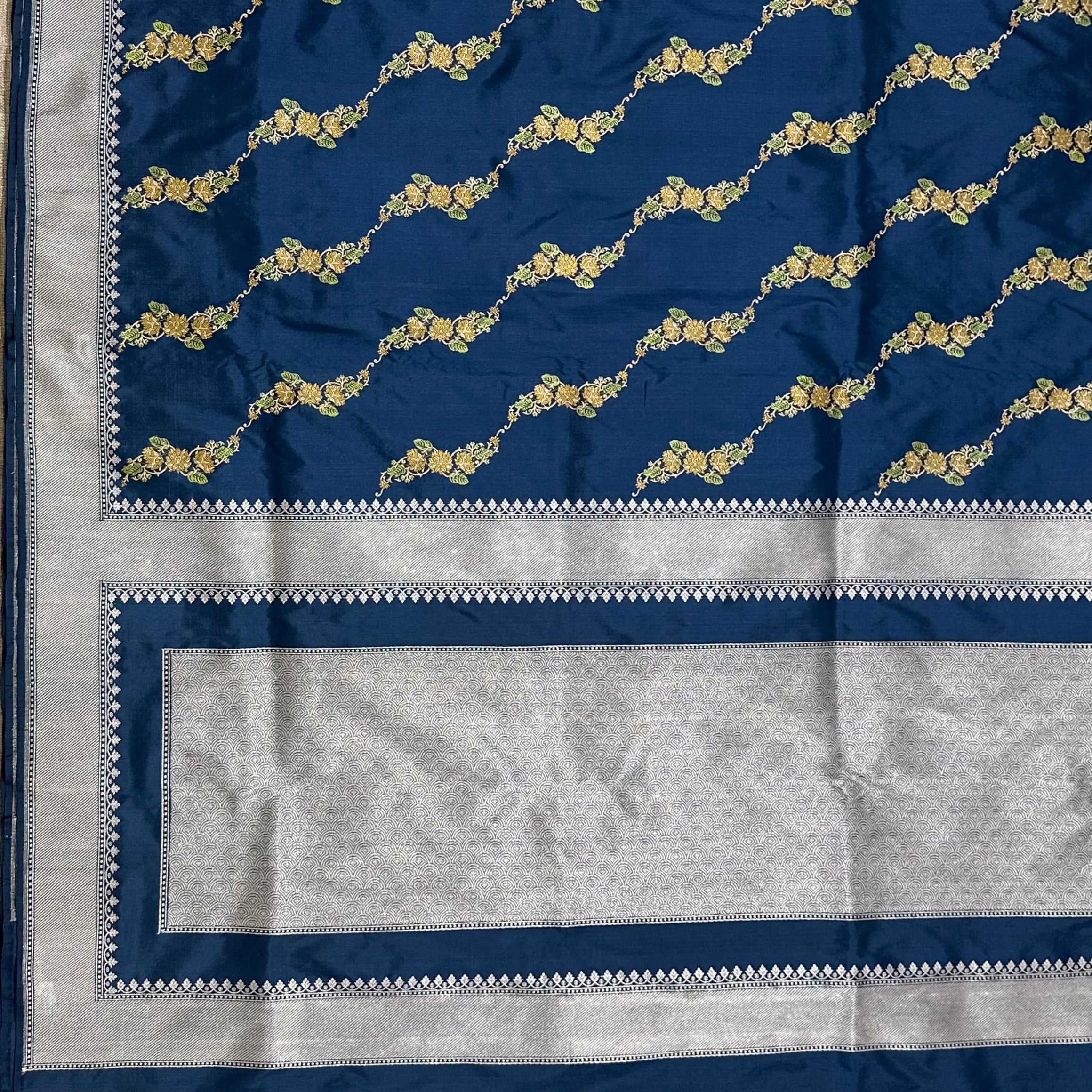 Blue Floral Ada Khadwa Buti Benarasi