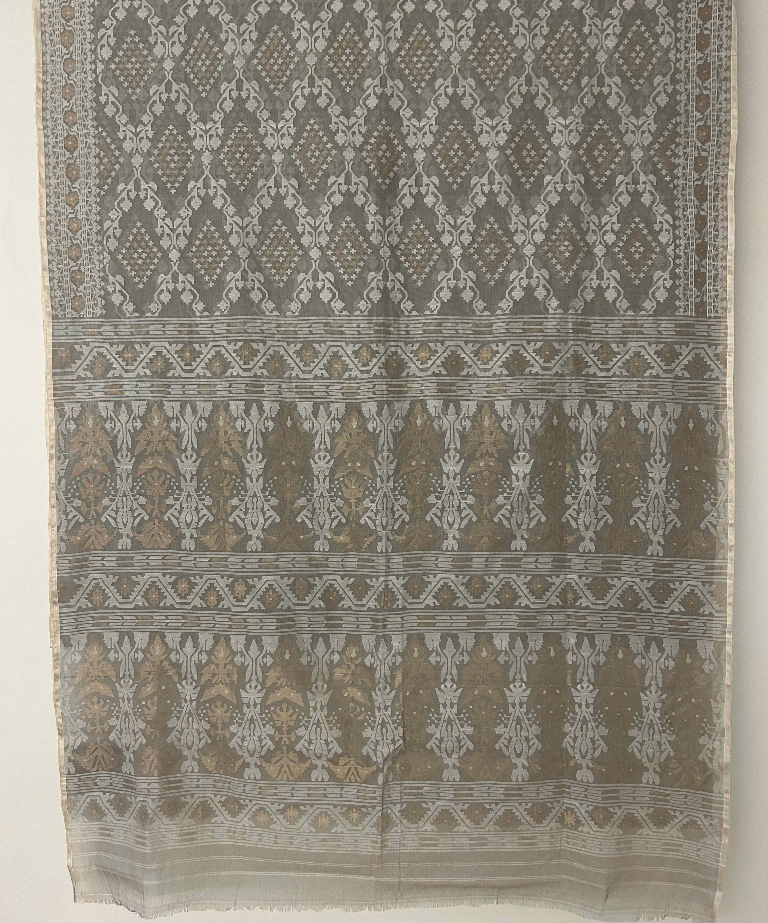 Grey Jaal Jamdani with Zari