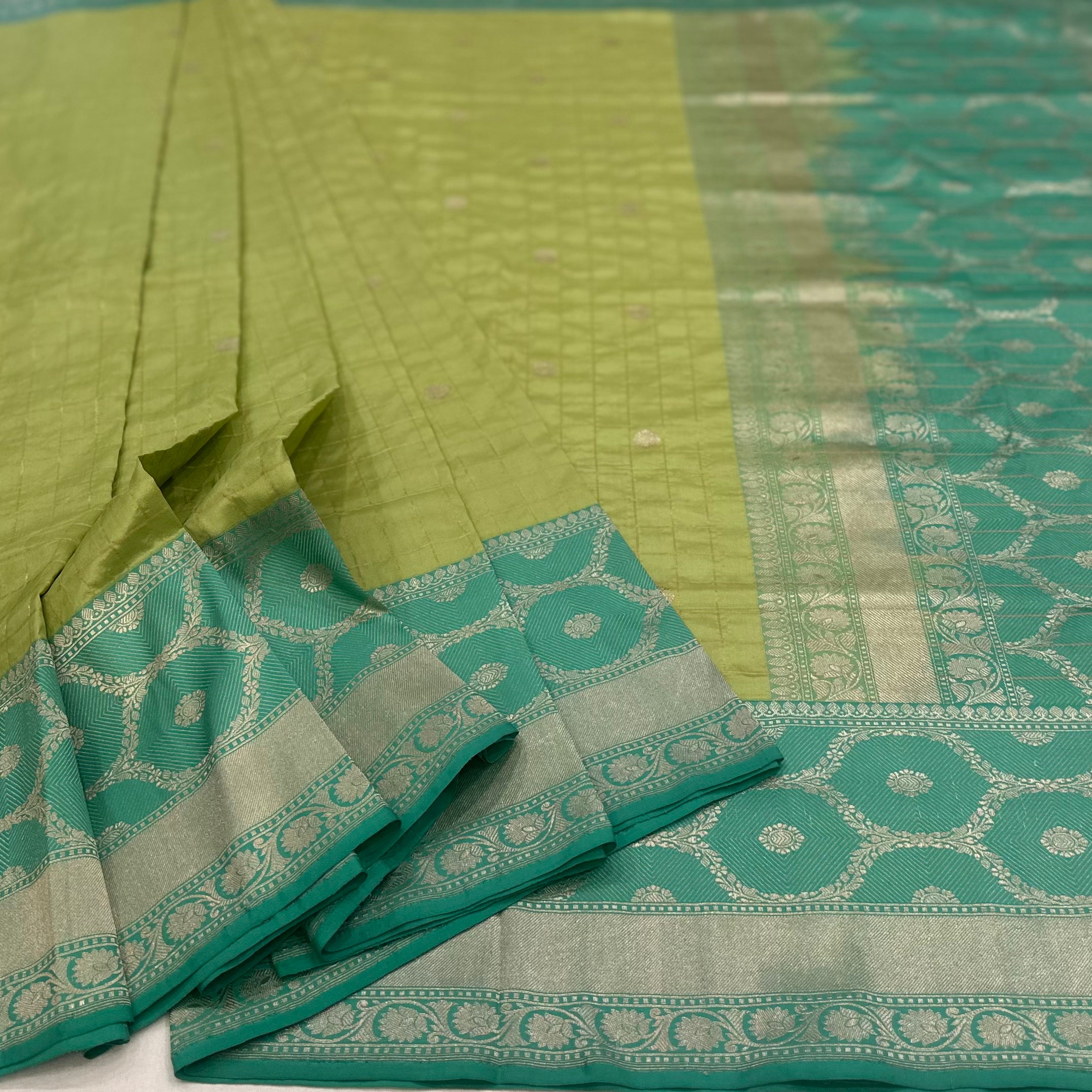 Lime Green Khadwa Katan Benarasi