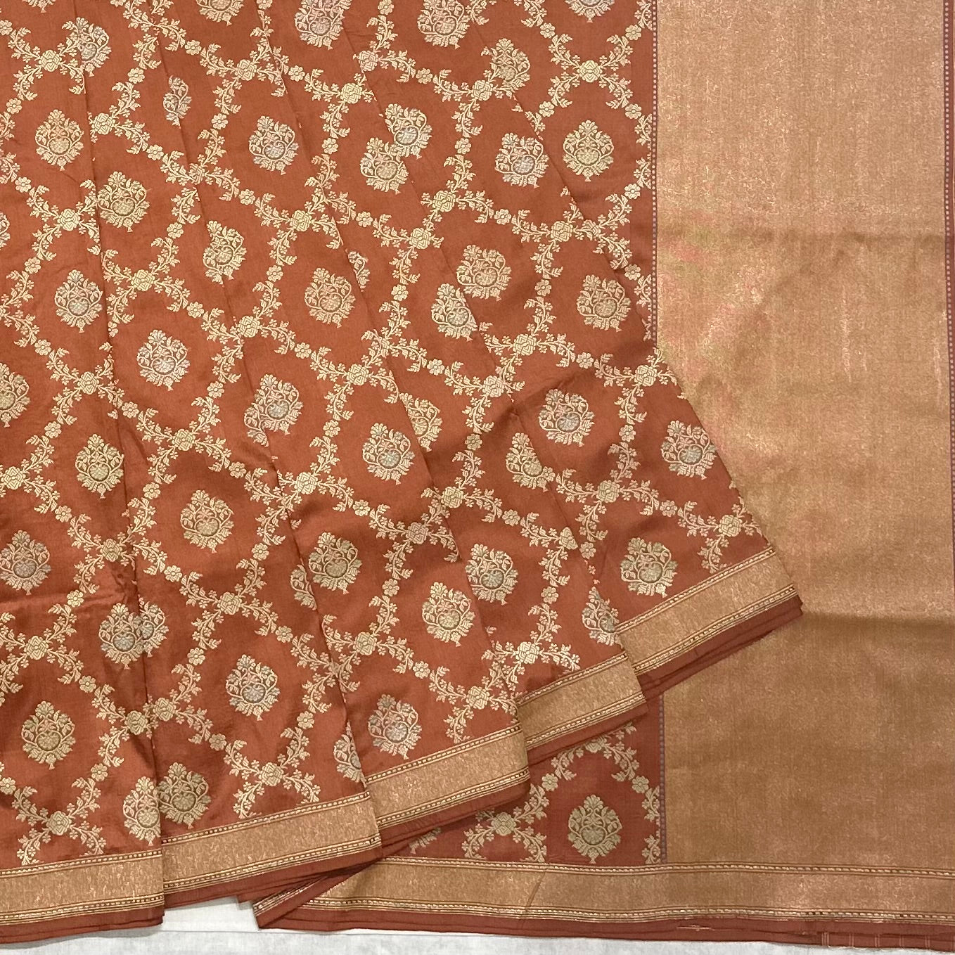 Chestnut Rose Khadwa Jaal Benarasi