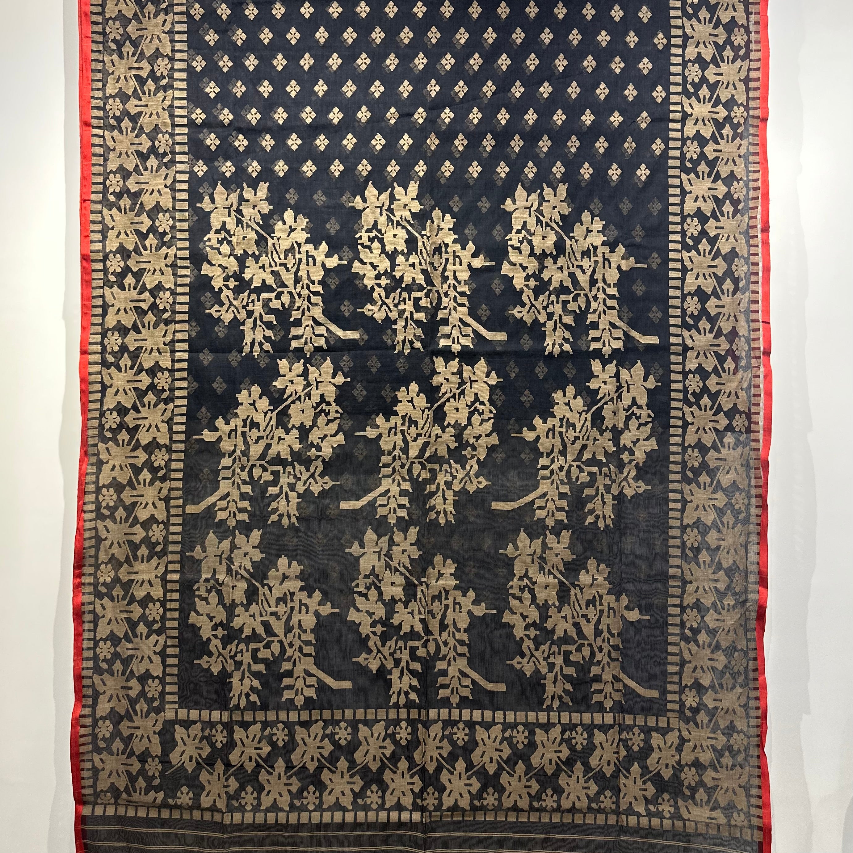 Black and Beige Angoorlata Dhakai Jamdani Saree (Grapevine)