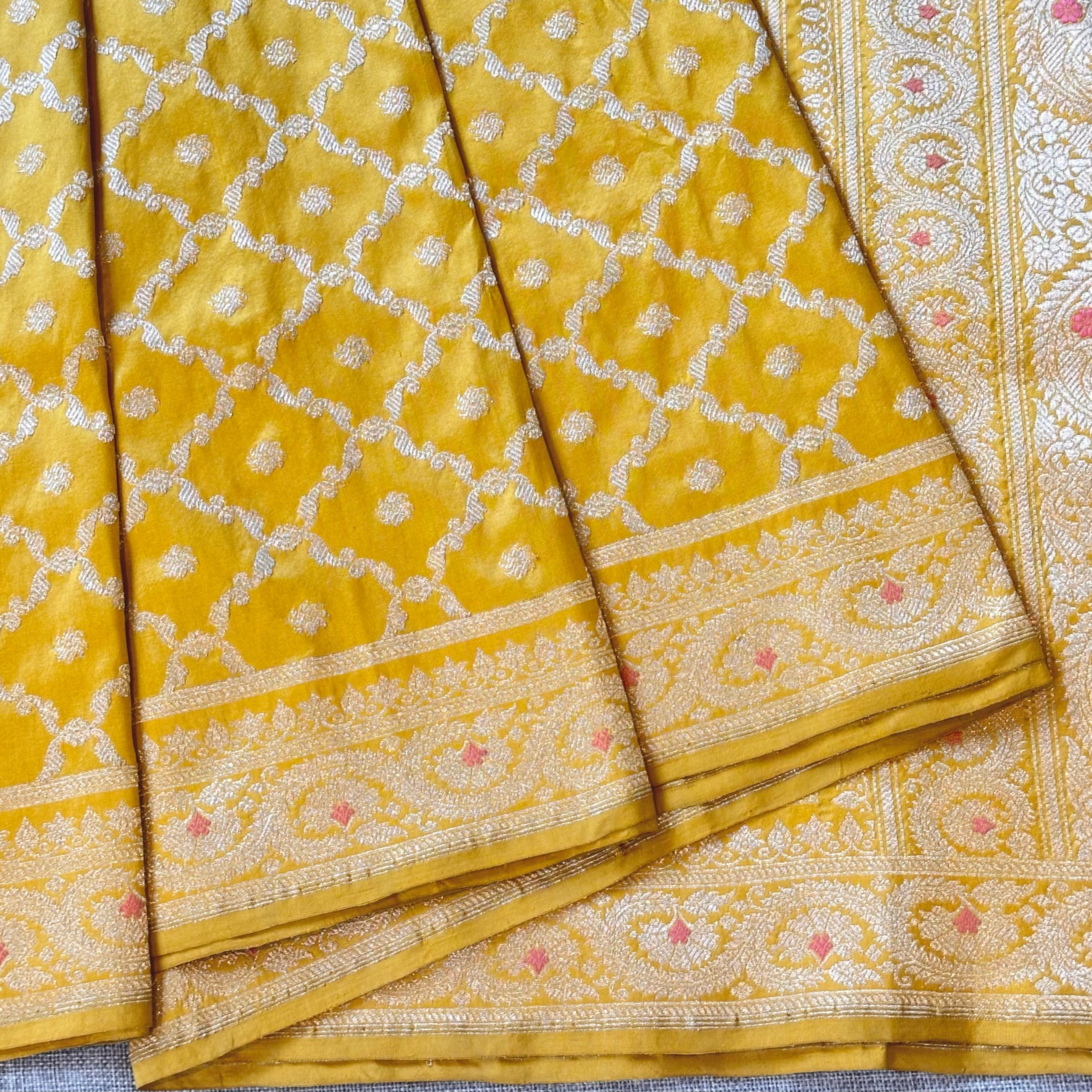 Yellow Khadwa Jaal Benarasi