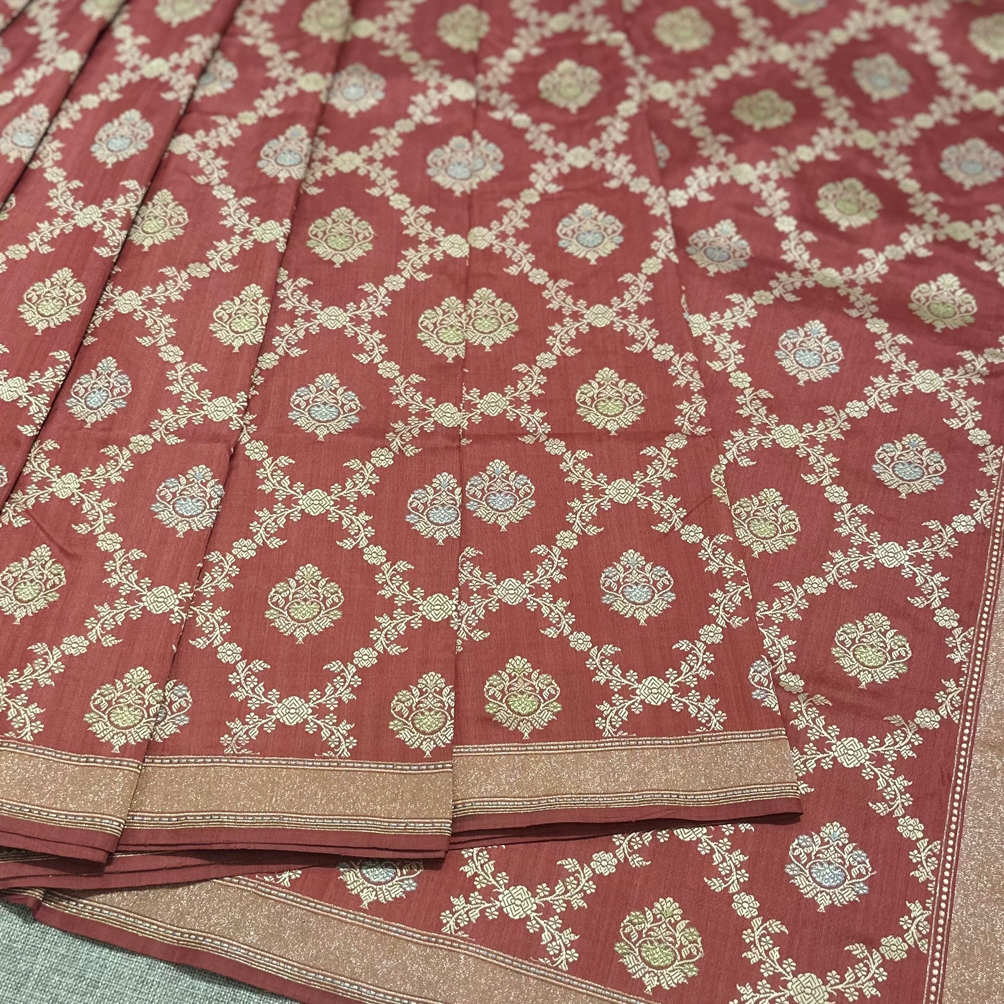 Natural Dyed Red Khadwa Jaal Benarasi