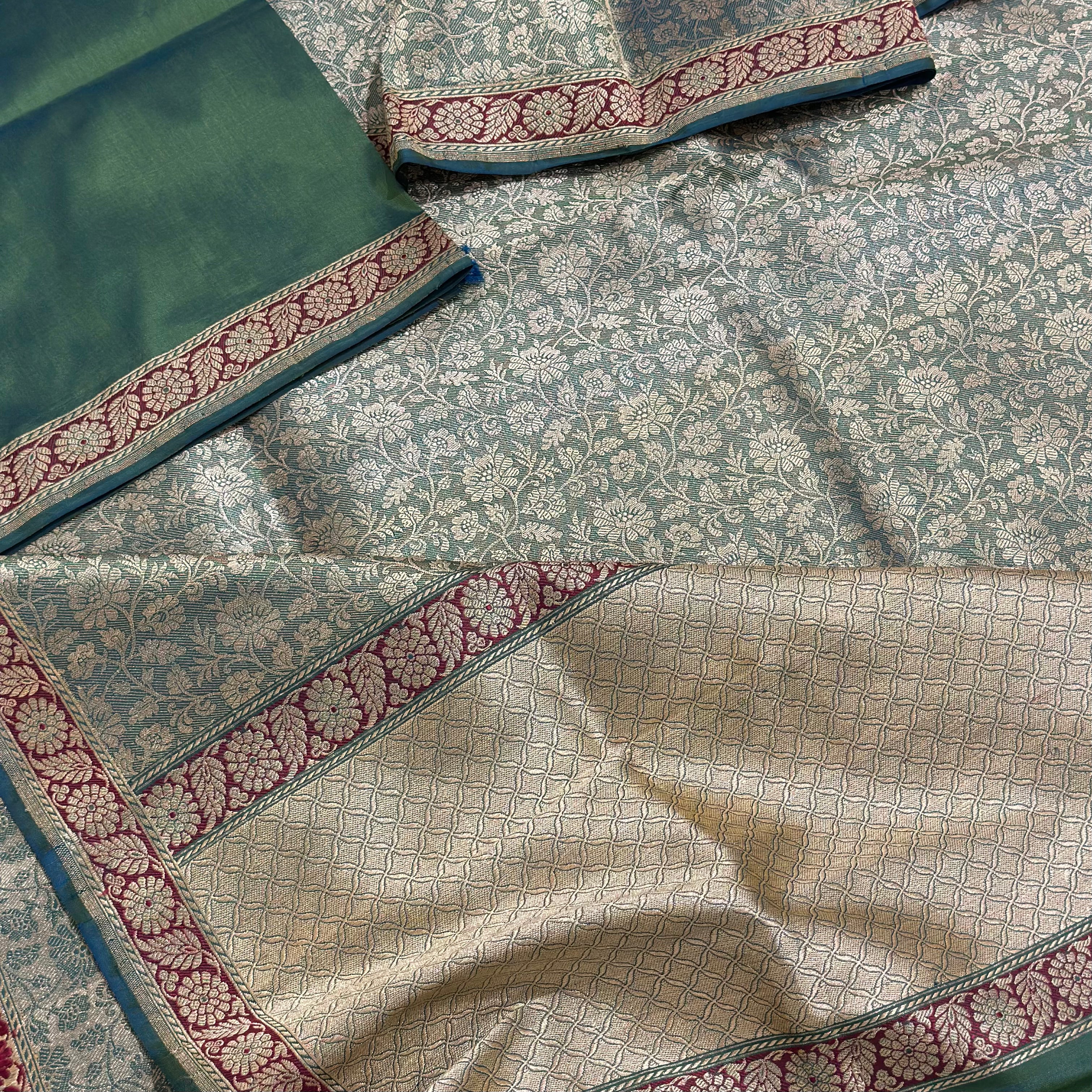 Emerald Green Tanchoi Benarasi with Red Minakari Khadwa Border