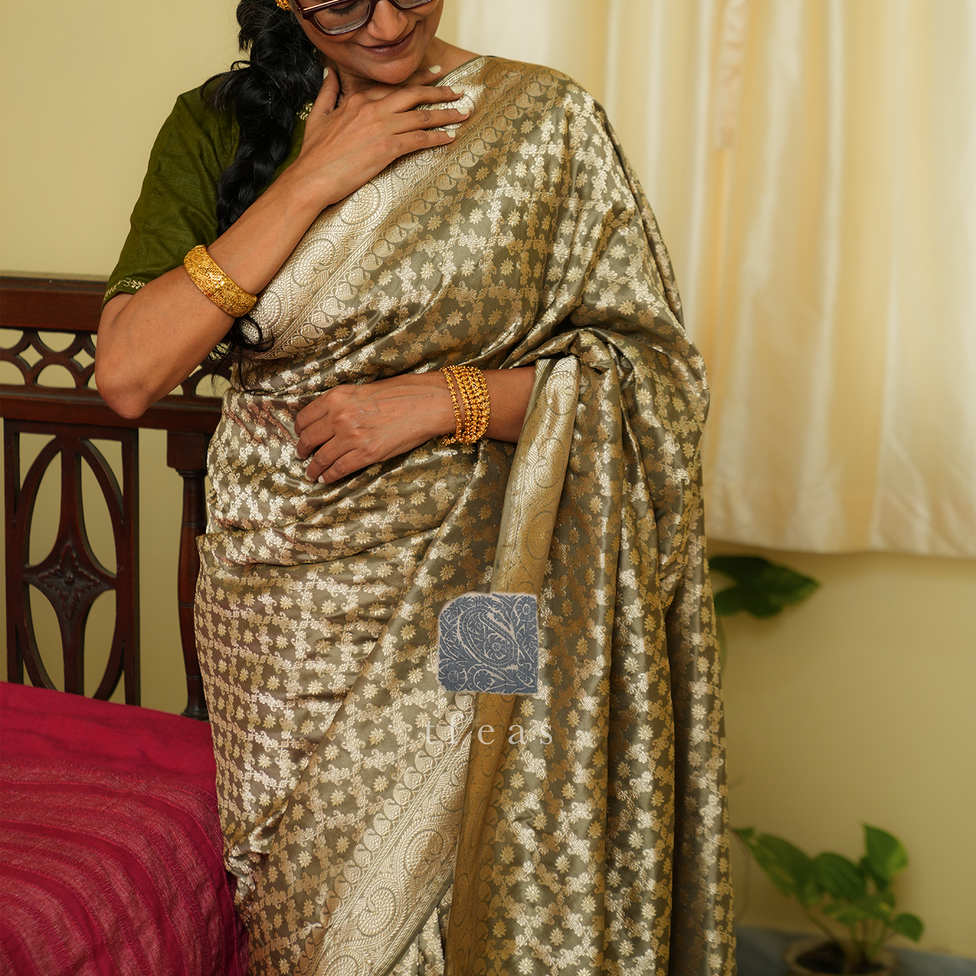 Natural Dyed Khadwa Jaal Benarasi Saree