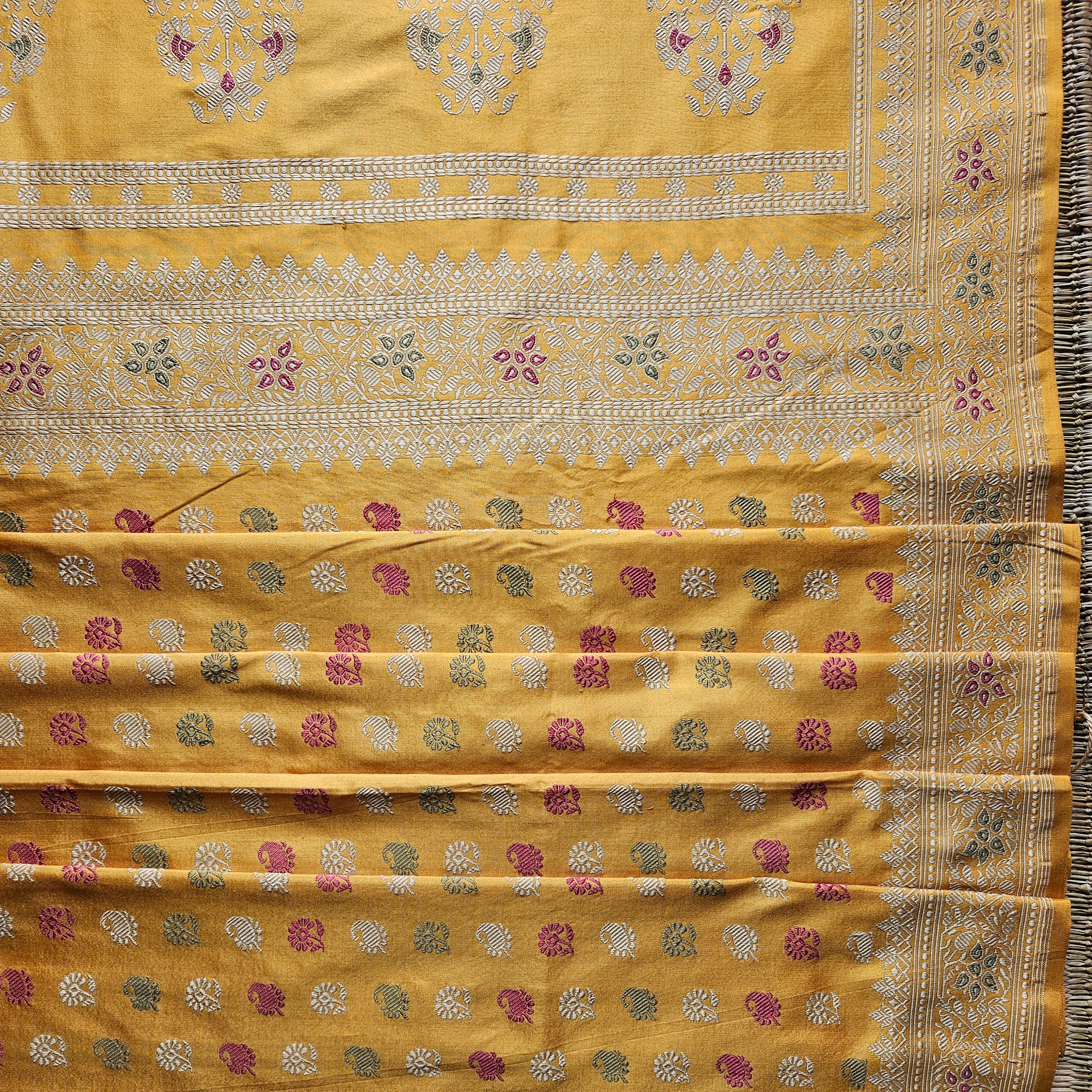 Alphonso Yellow Butidar Baluchari from Benaras