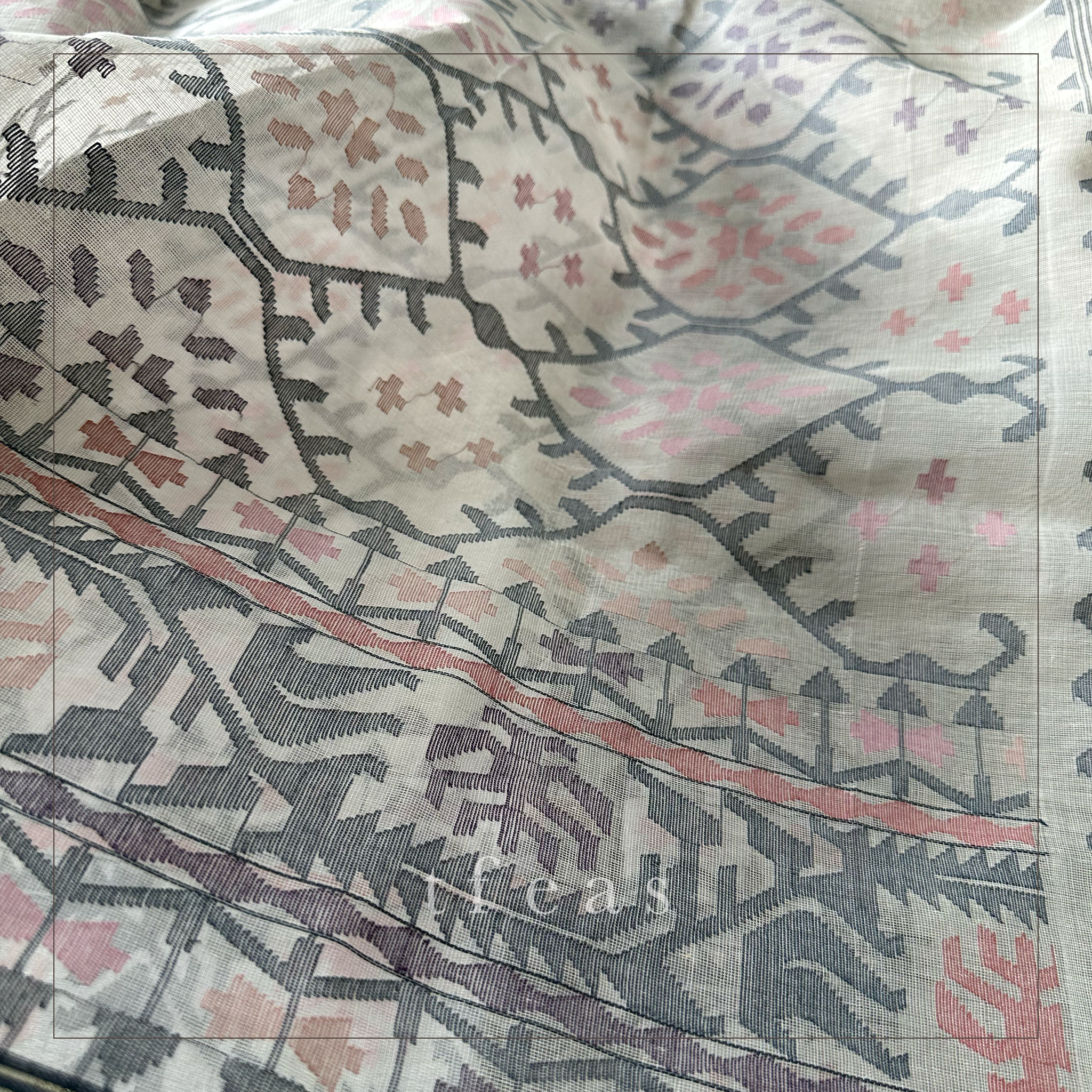 TFEAS White Handwoven Dhakai Jamdani Saree