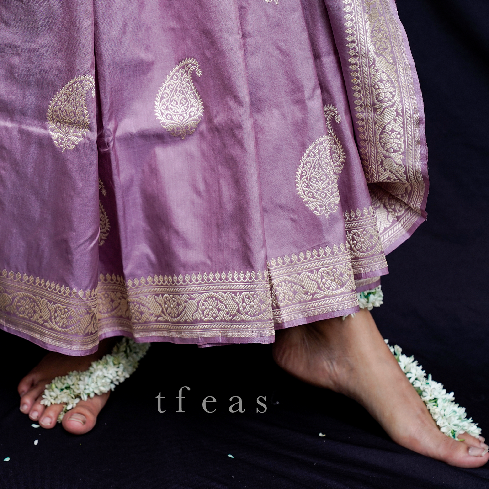 Lavender and Silver Khadwa Benarasi