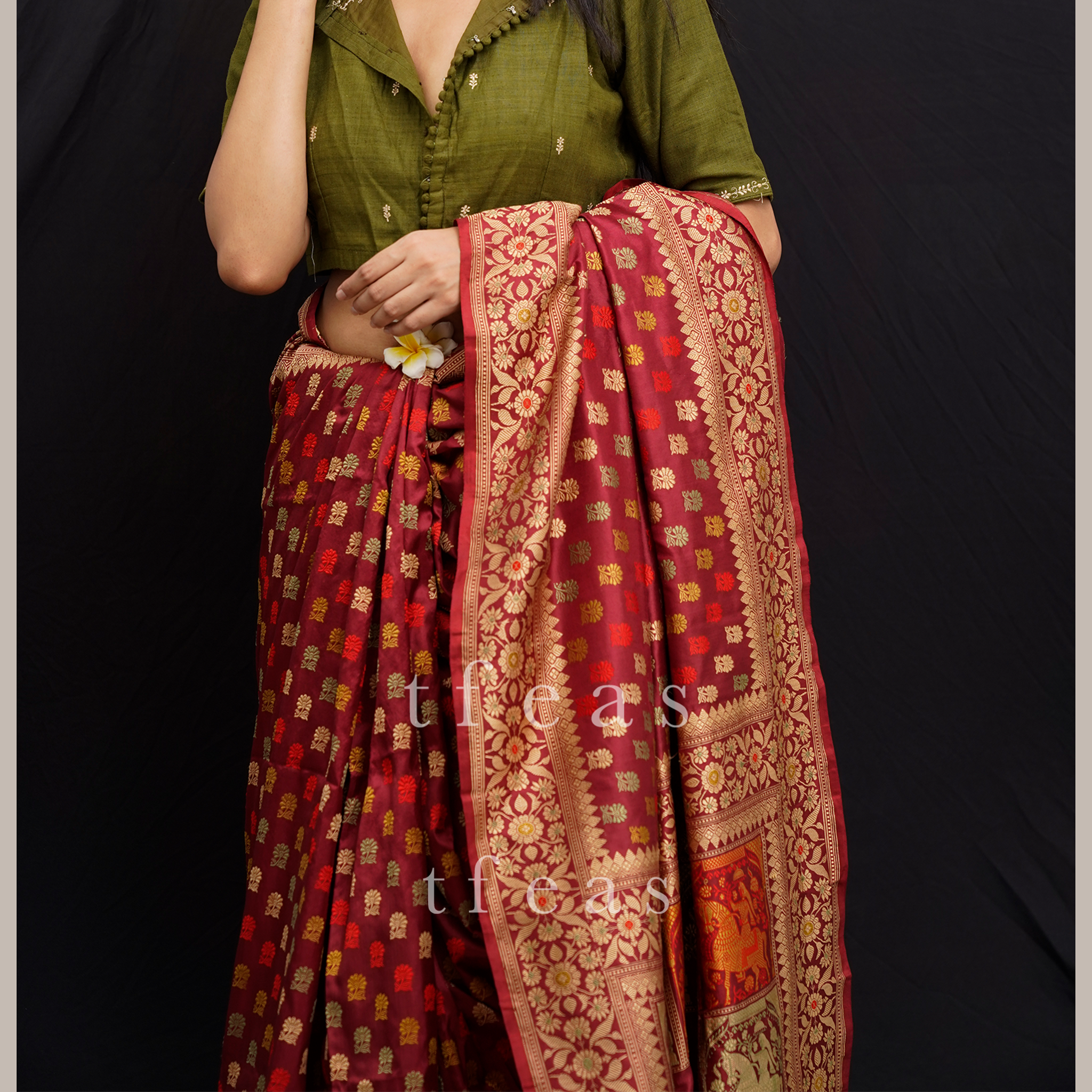 Maroon Shot Colour Revival Baluchari Saree