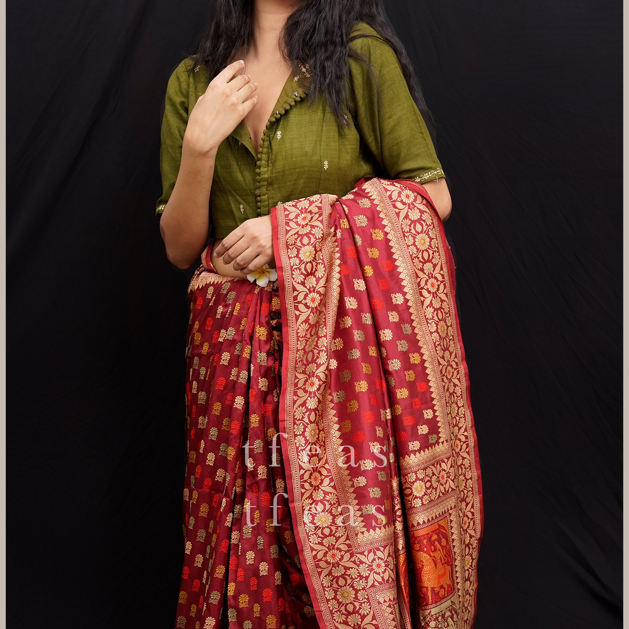 Maroon Shot Colour Revival Baluchari Saree